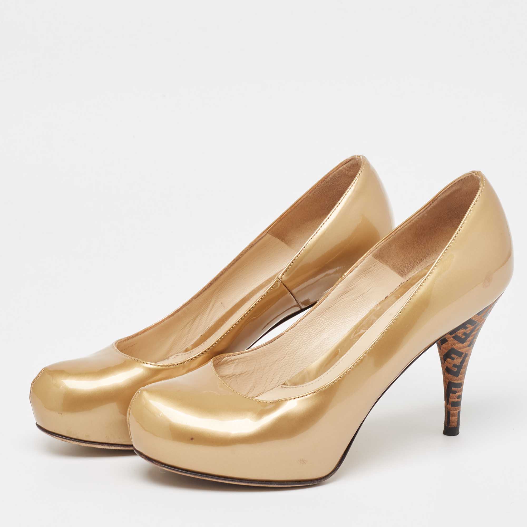 Fendi Gold Patent Leather Platform Round Toe Pumps Size 35 