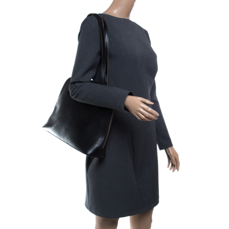 

Furla Black Leather Shoulder Bag