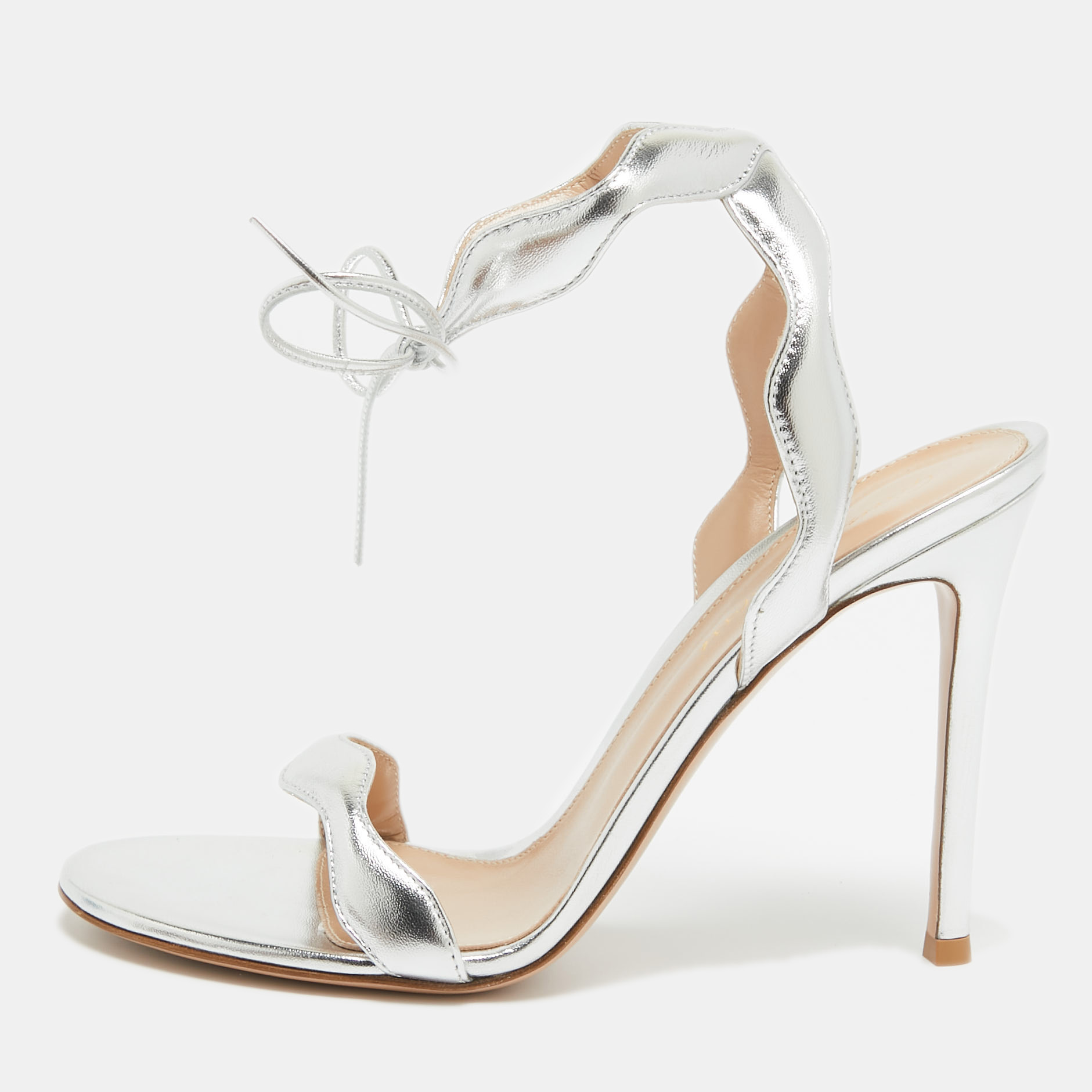 

Gianvito Rossi Silver Leather Wavy Ankle Tie Sandals Size