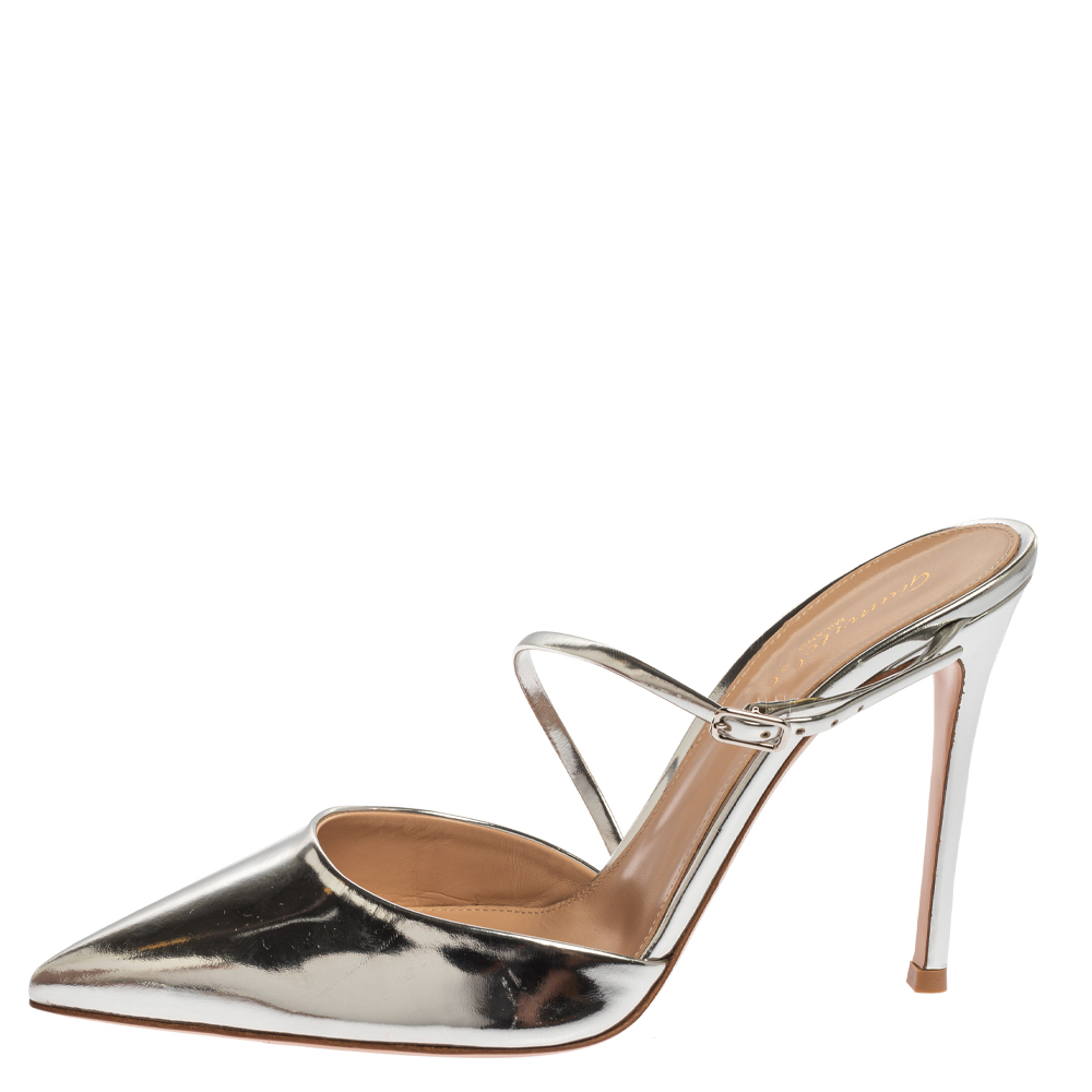 

Gianvito Rossi Silver Leather Manhattan Pointed Toe Ankle Strap Sandals Size