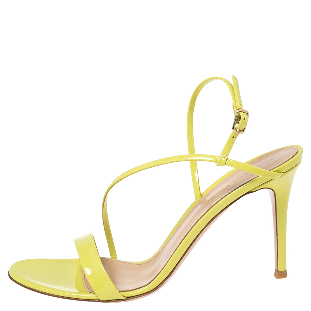 

Gianvito Rossi Yellow Patent Leather Manhattan Sandals Size