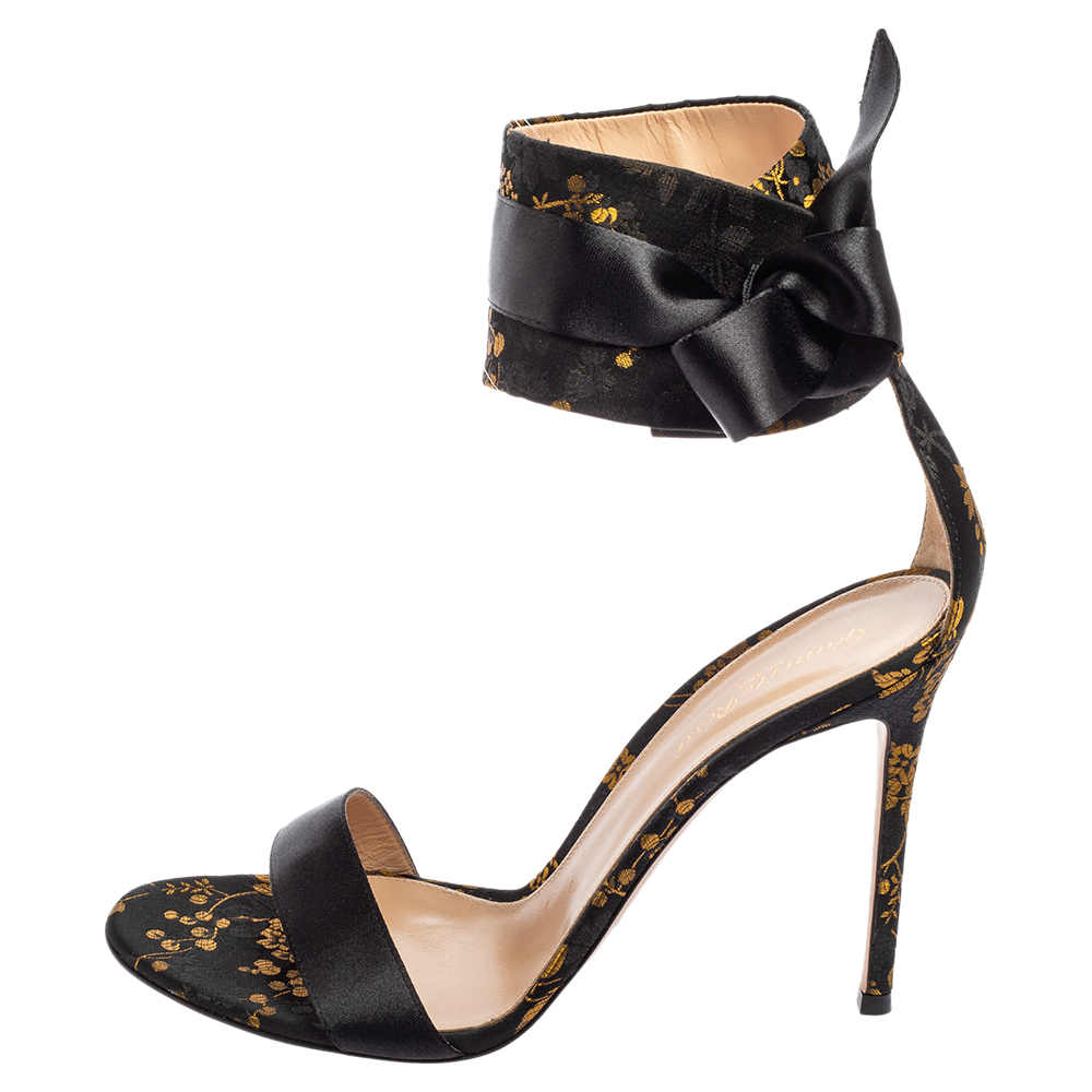 

Gianvito Rossi Black Satin Ankle-Wrap Sandals Size