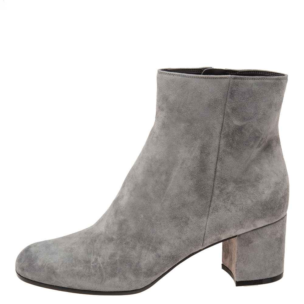 

Gianvito Rossi Grey Suede Ankle Boots Size