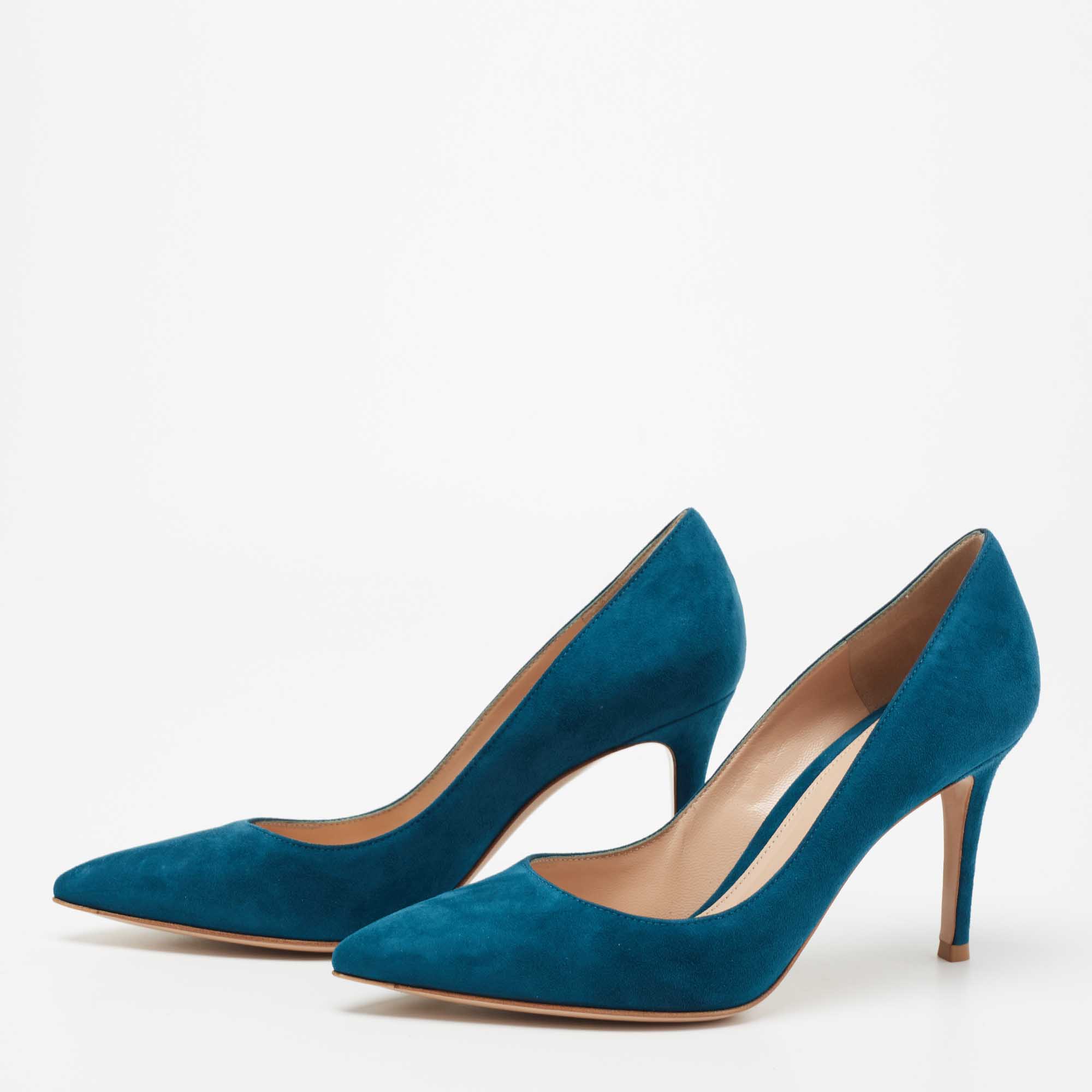 

Gianvito Rossi Blue Suede Gianvito Pointed Toe Pumps Size
