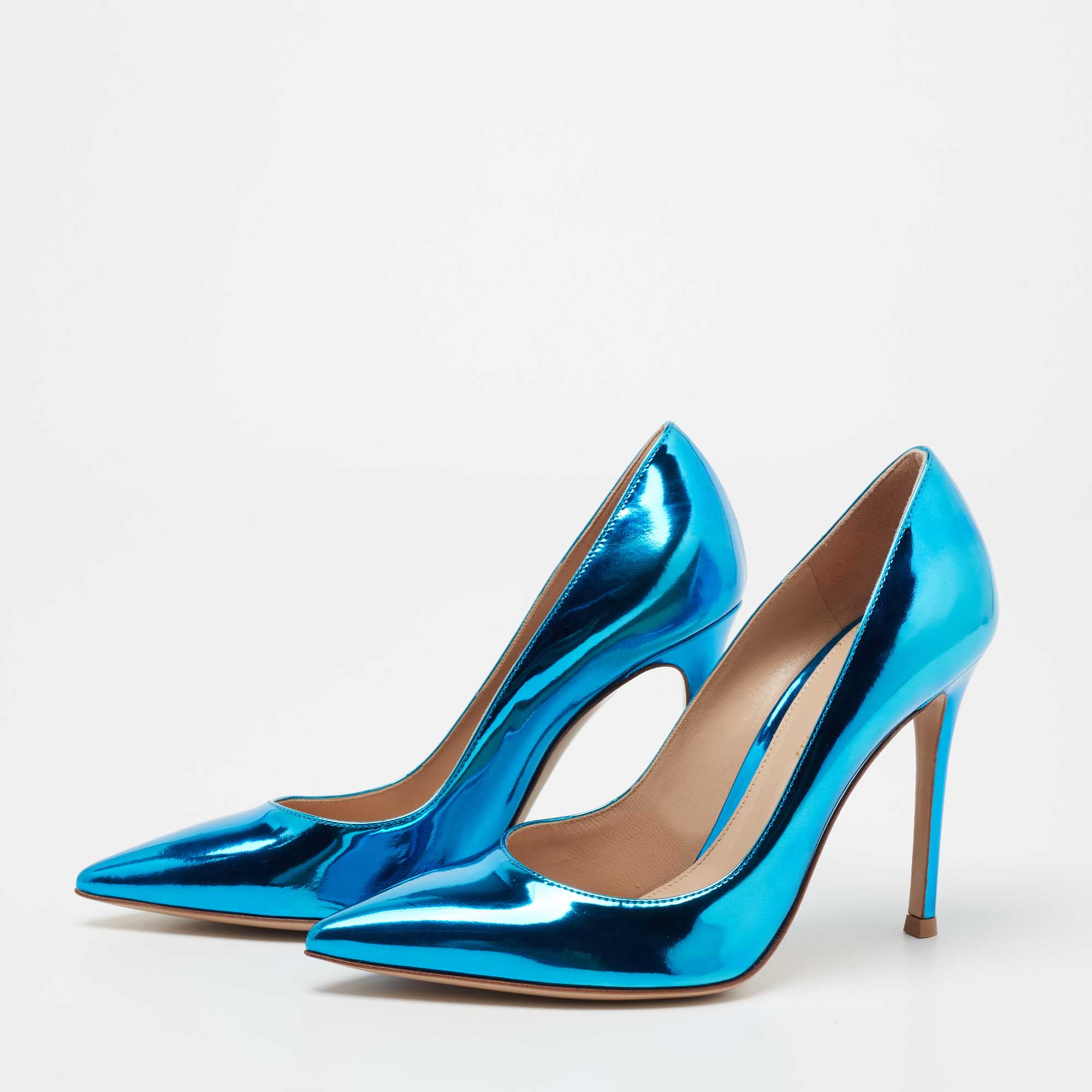 

Gianvito Rossi Metallic Blue Leather Gianvito Pumps Size