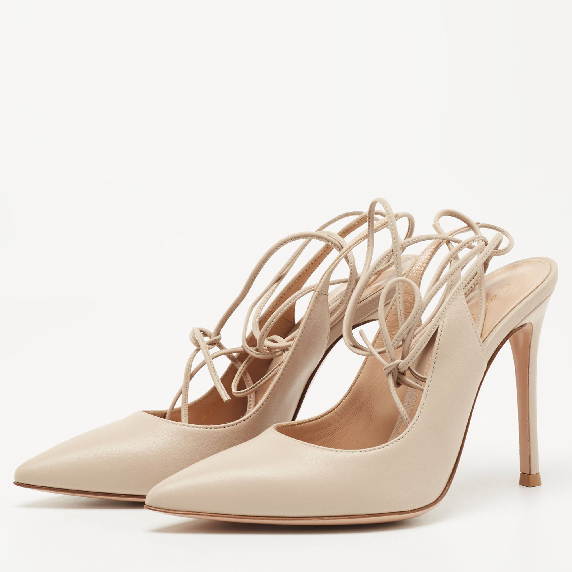 

Gianvito Rossi Beige Leather Lace Up Pumps Size