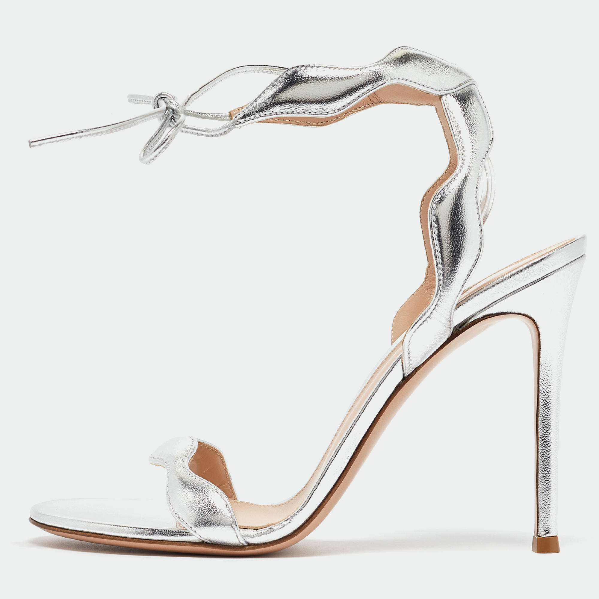 

Gianvito Rossi Silver Leather Wavy Ankle Tie Sandals Size