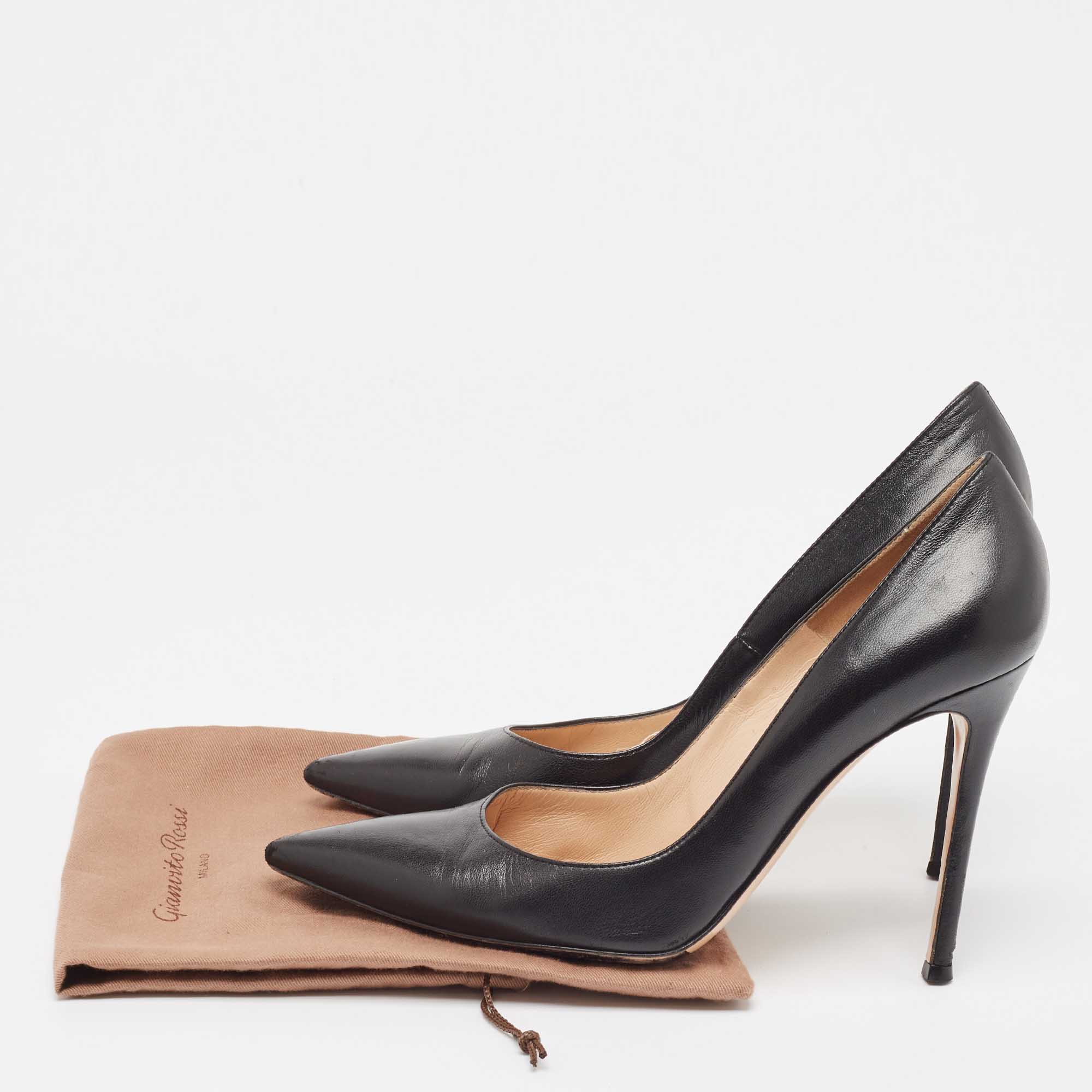 Gianvito Rossi Black Leather Pointed Toe Pumps Size 40 