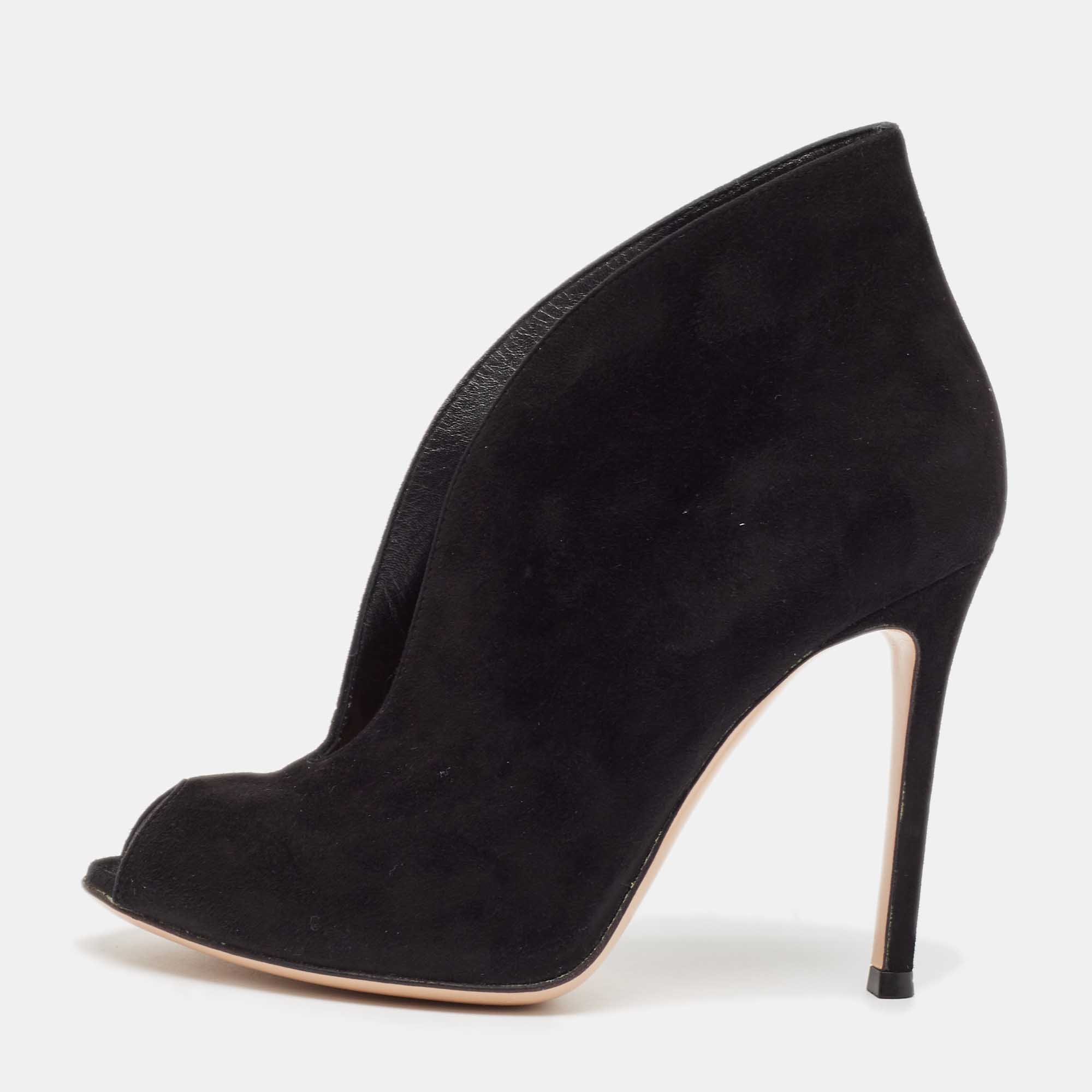 

Gianvito Rossi Black Suede Vamp Booties Size