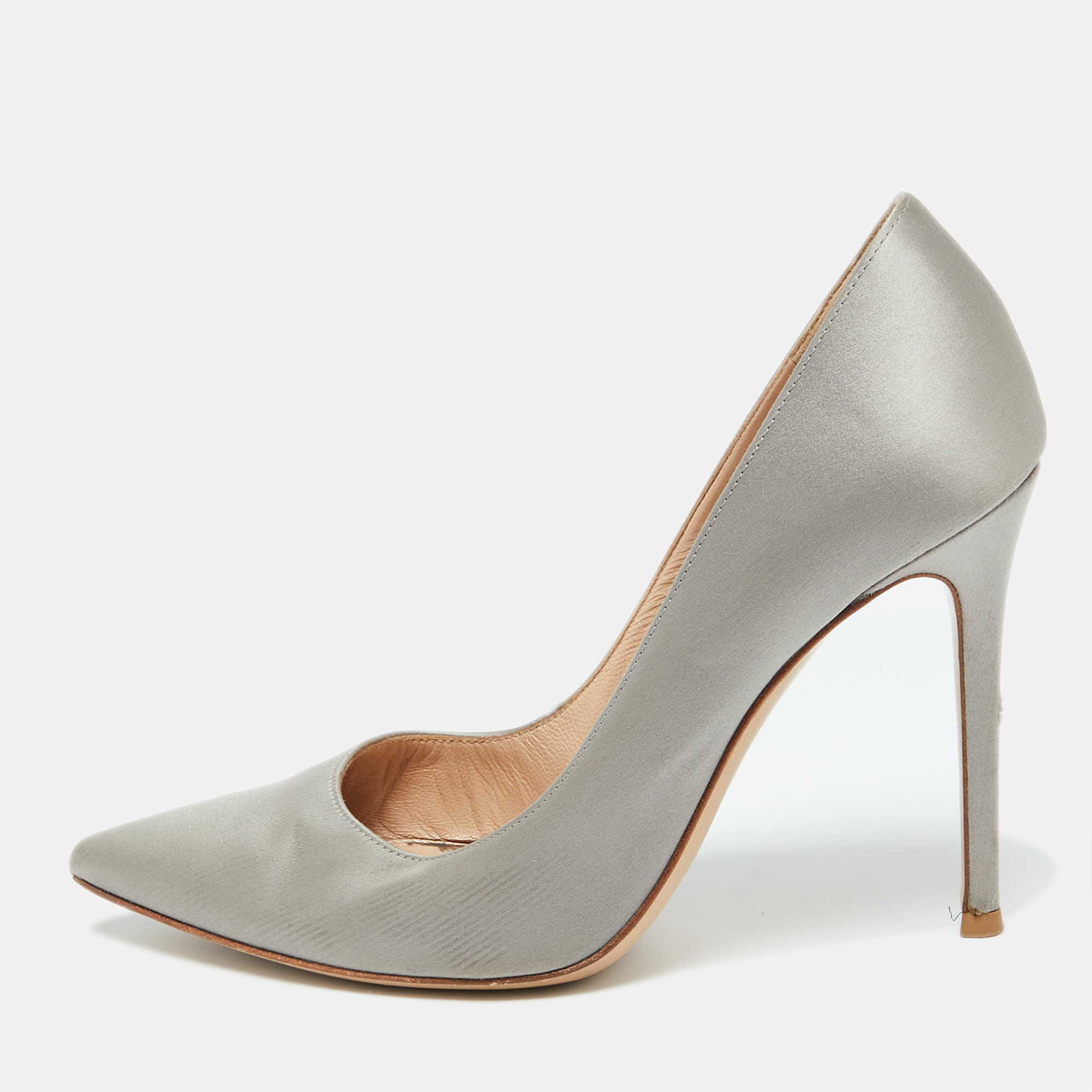 

Gianvito Rossi Grey Satin Pointed Toe Pumps Size