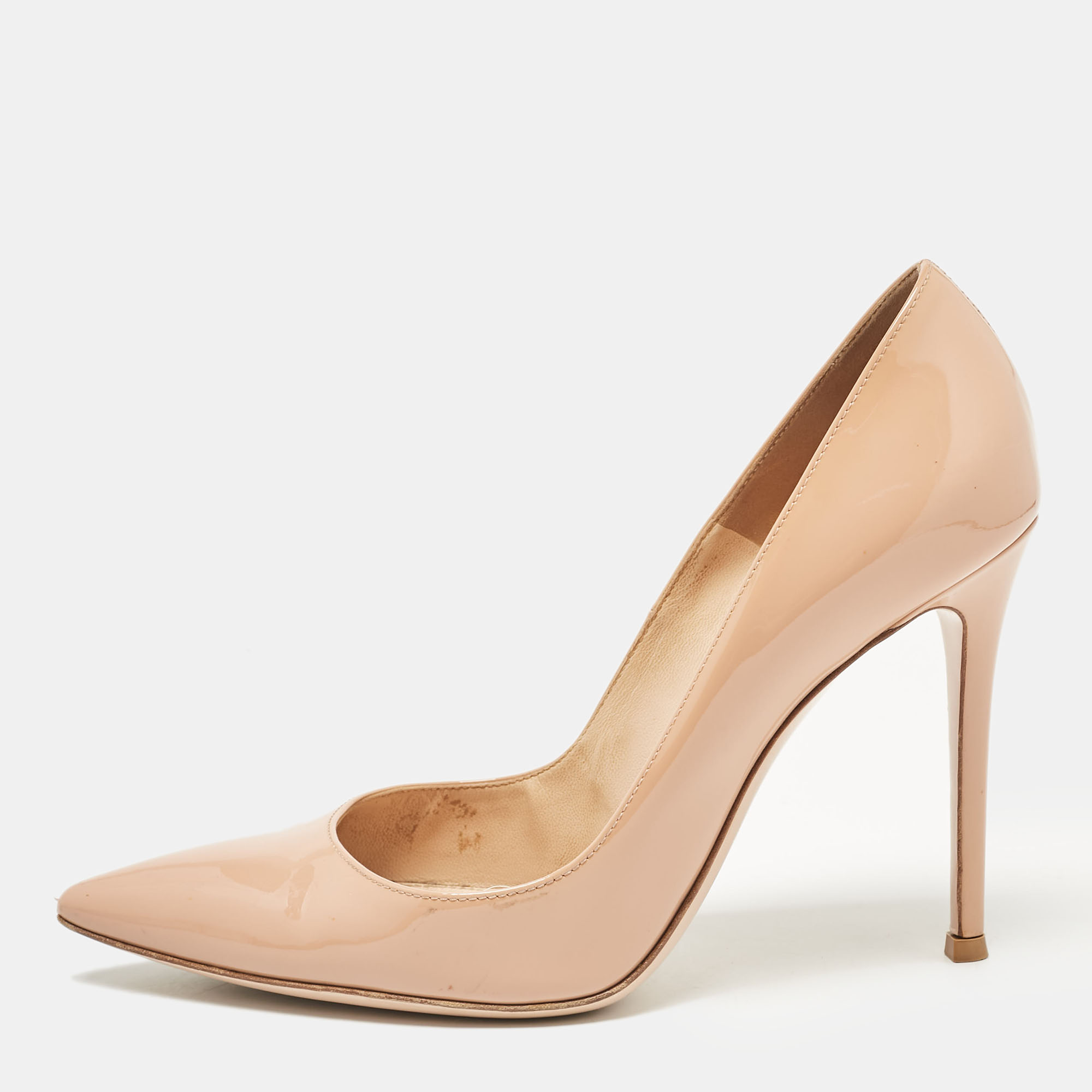 

Gianvito Rossi Beige Patent Leather Gianvito Pumps Size