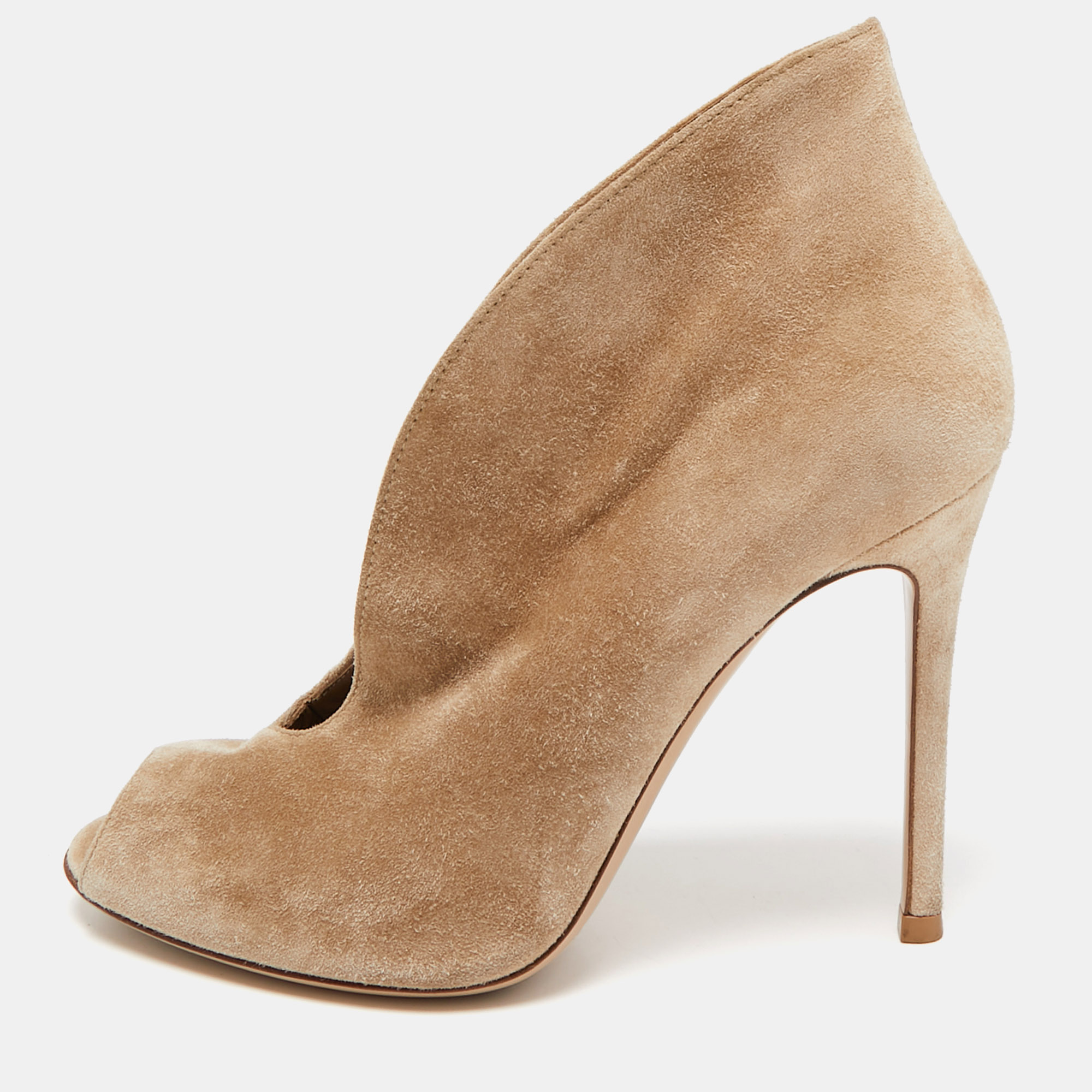 

Gianvito Rossi Beige Suede Vamp Booties Size