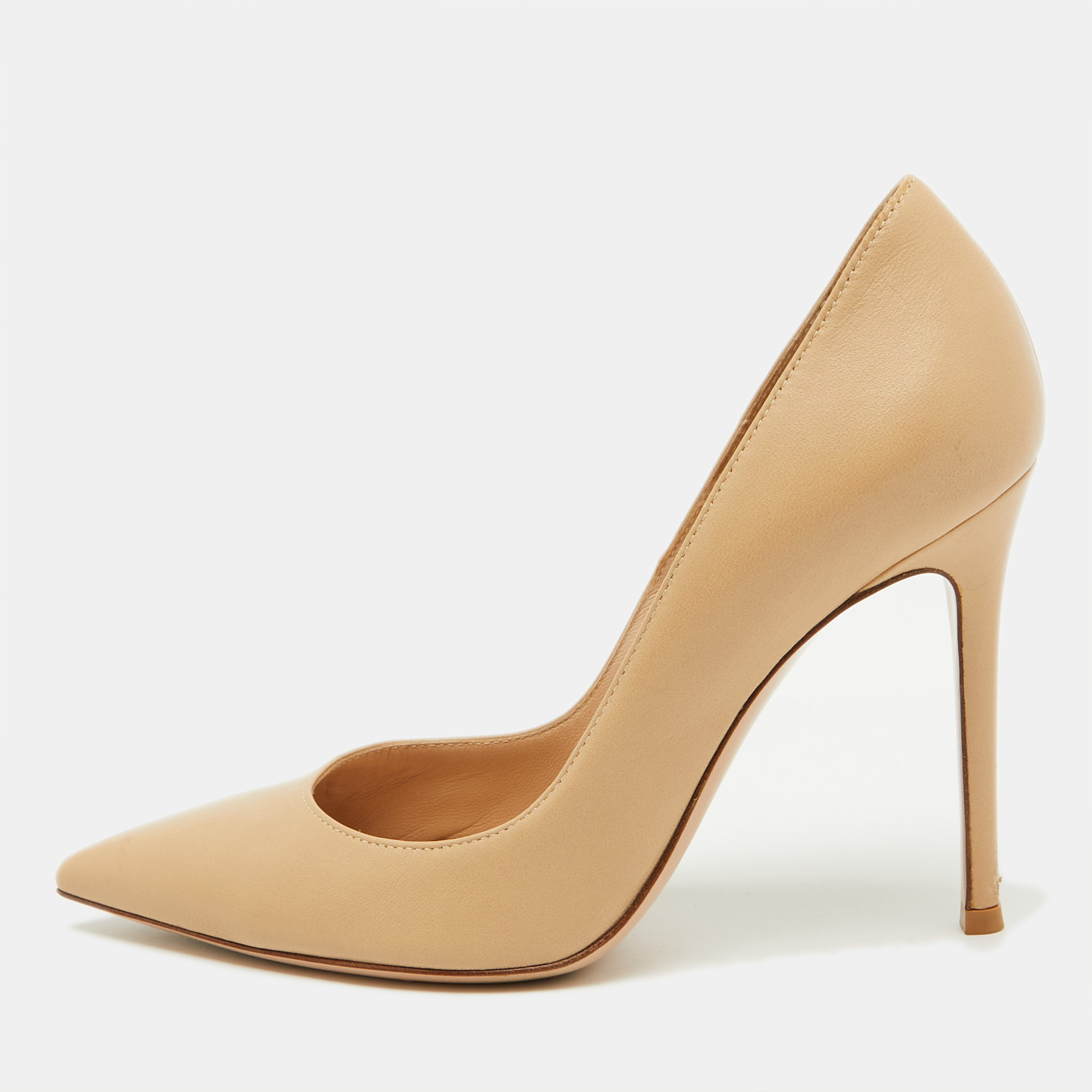 

Gianvito Rossi Beige Leather Pointed Toe Pumps Size