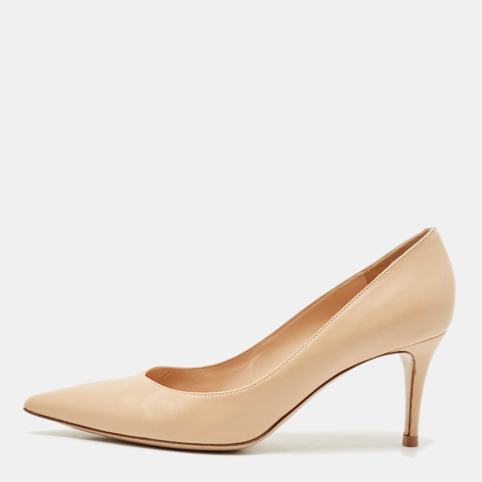

Gianvito Rossi Beige Leather Gianvito Pumps Size