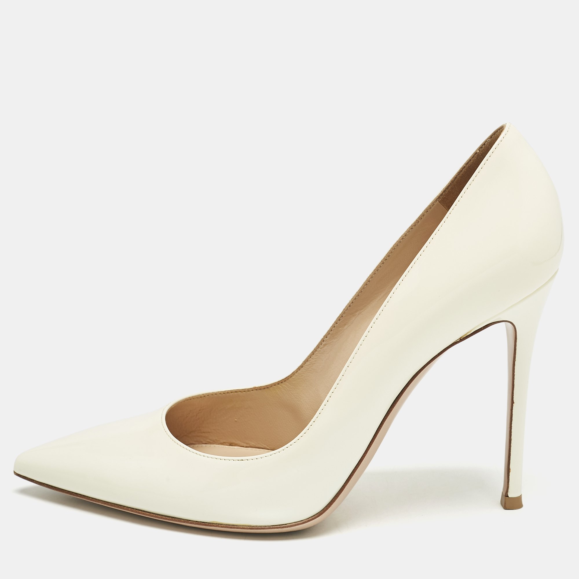 

Gianvito Rossi Off White Patent Leather Gianvito Pumps Size