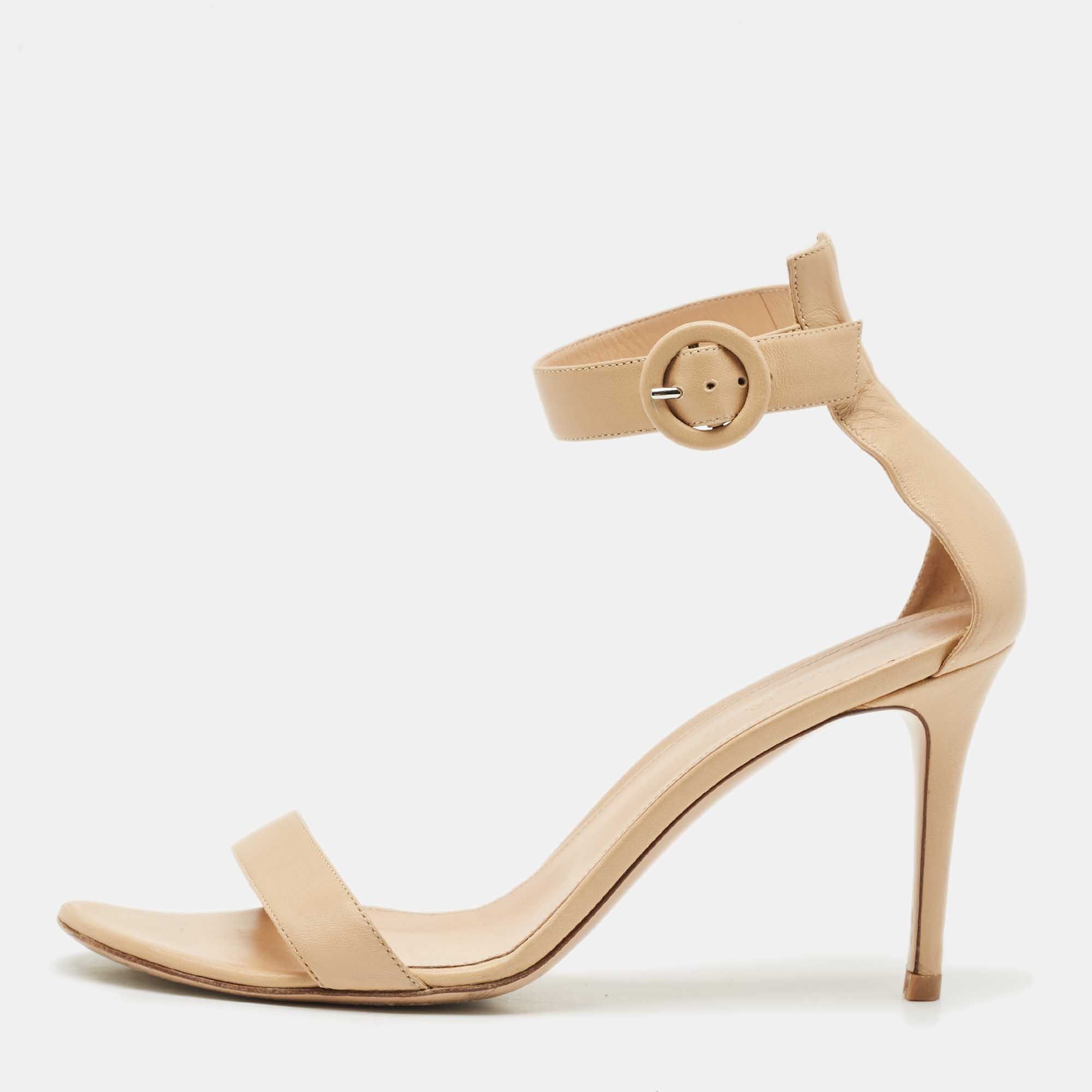 

Gianvito Rossi Beige Leather Portofino Sandals Size