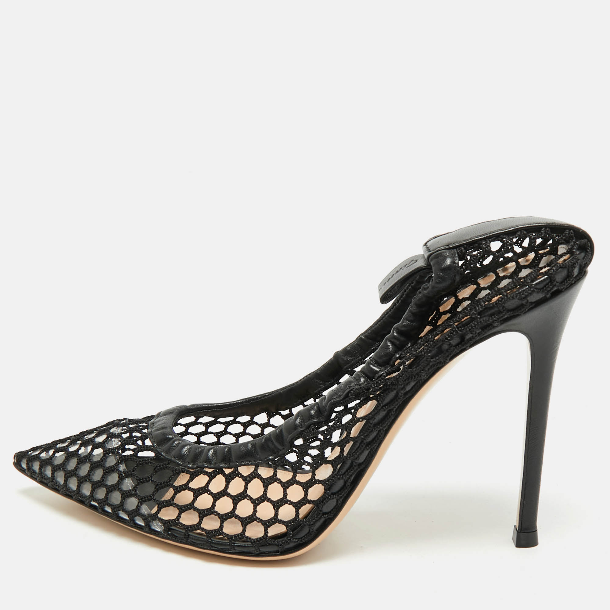 

Gianvito Rossi Black Leather and Net Alisia Pumps Size