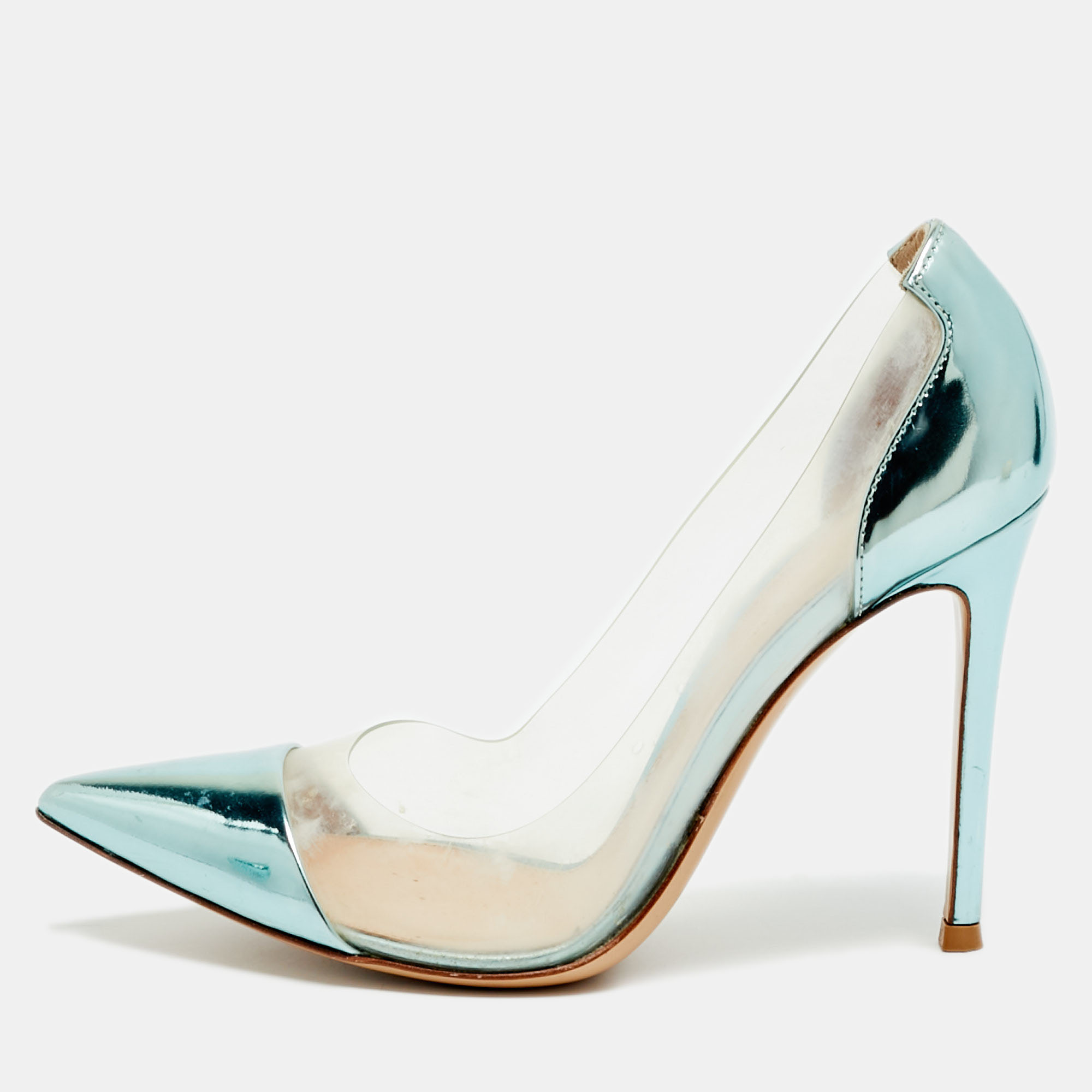 Click to view more detailed imagery on our partner's website Pre-owned Gianvito Rossi Plexi Size 37.5 Green Patent Leather And Pvc Pumps