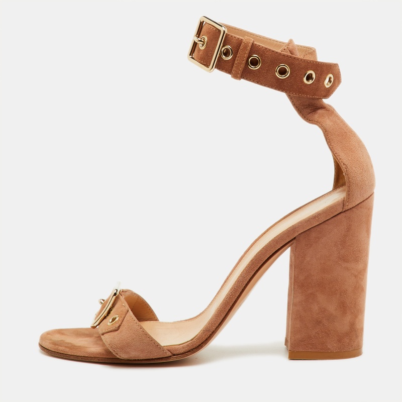 Gianvito Rossi Hayes Buckle Size 39 Beige Suede Block Heel Ankle Strap Sandals