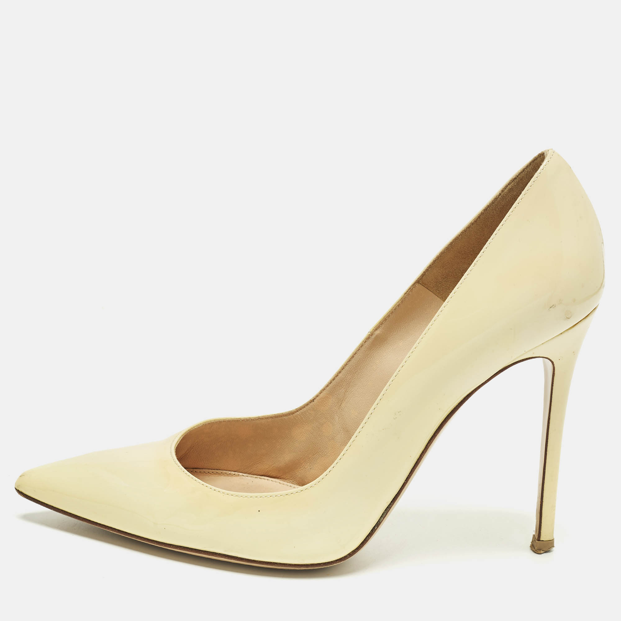 

Gianvito Rossi Size  Yellow Patent Leather Pointed Toe Pumps