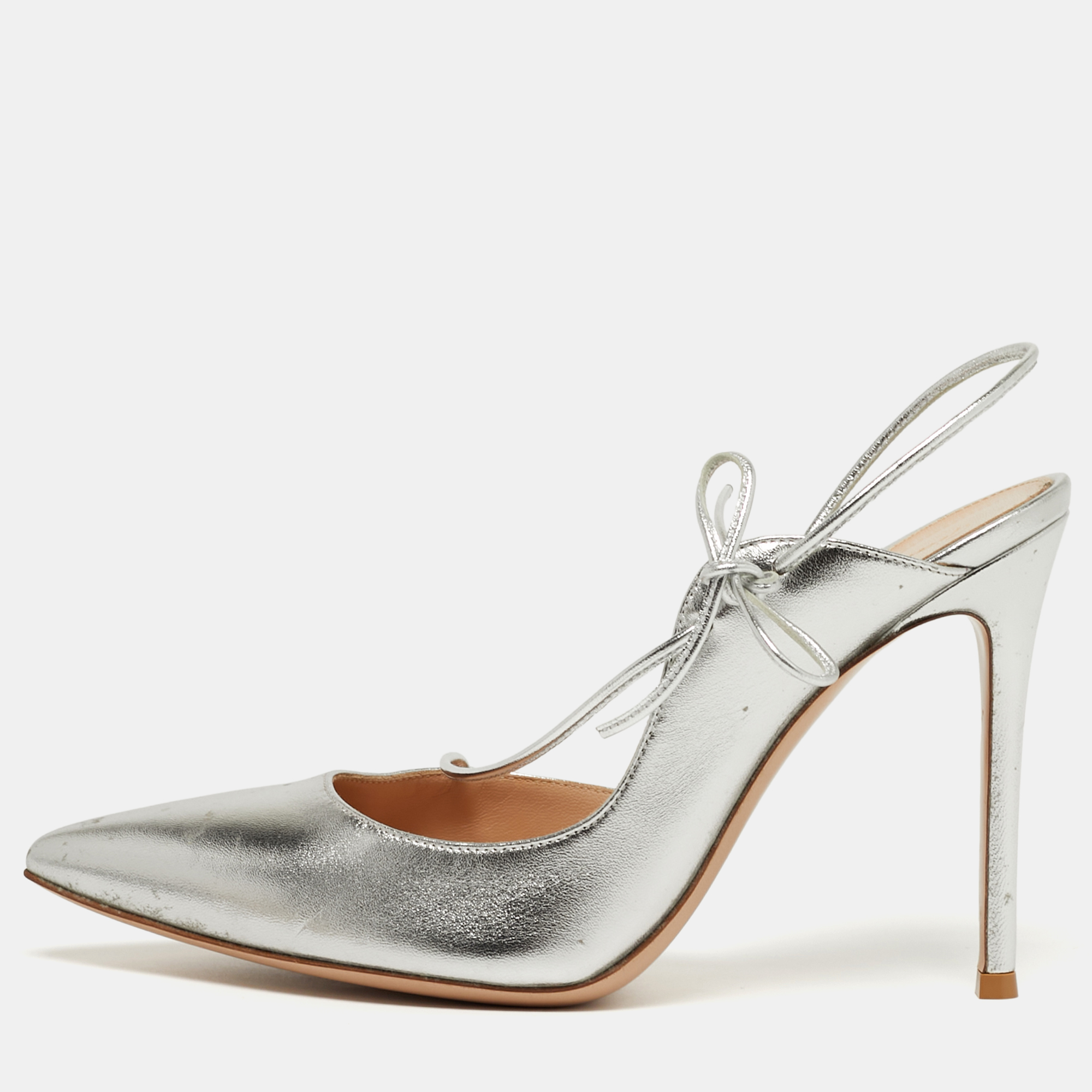 

Gianvito Rossi 105 Size  Silver Leather D'orsay Pumps