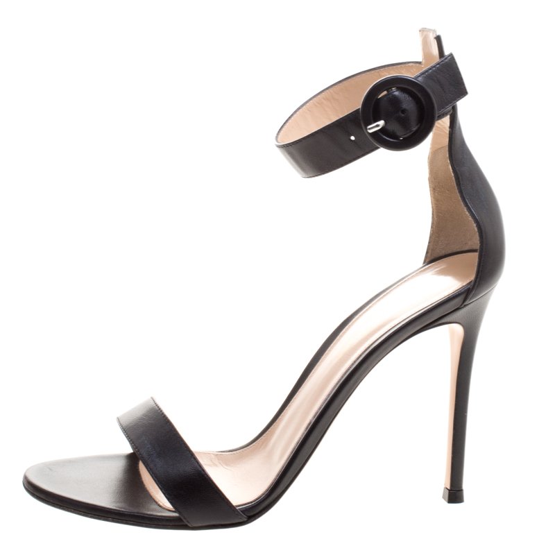 

Gianvito Rossi Black Leather Portofino Ankle Strap Sandals Size