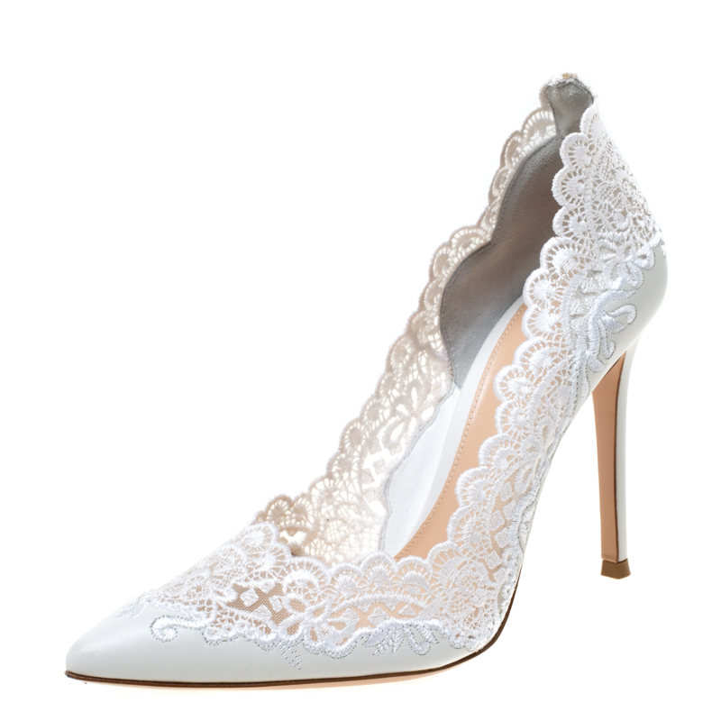 gianvito rossi lace pumps