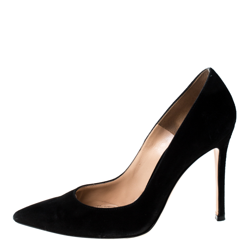 

Gianvito Rossi Black Suede Pointed Toe Pumps Size