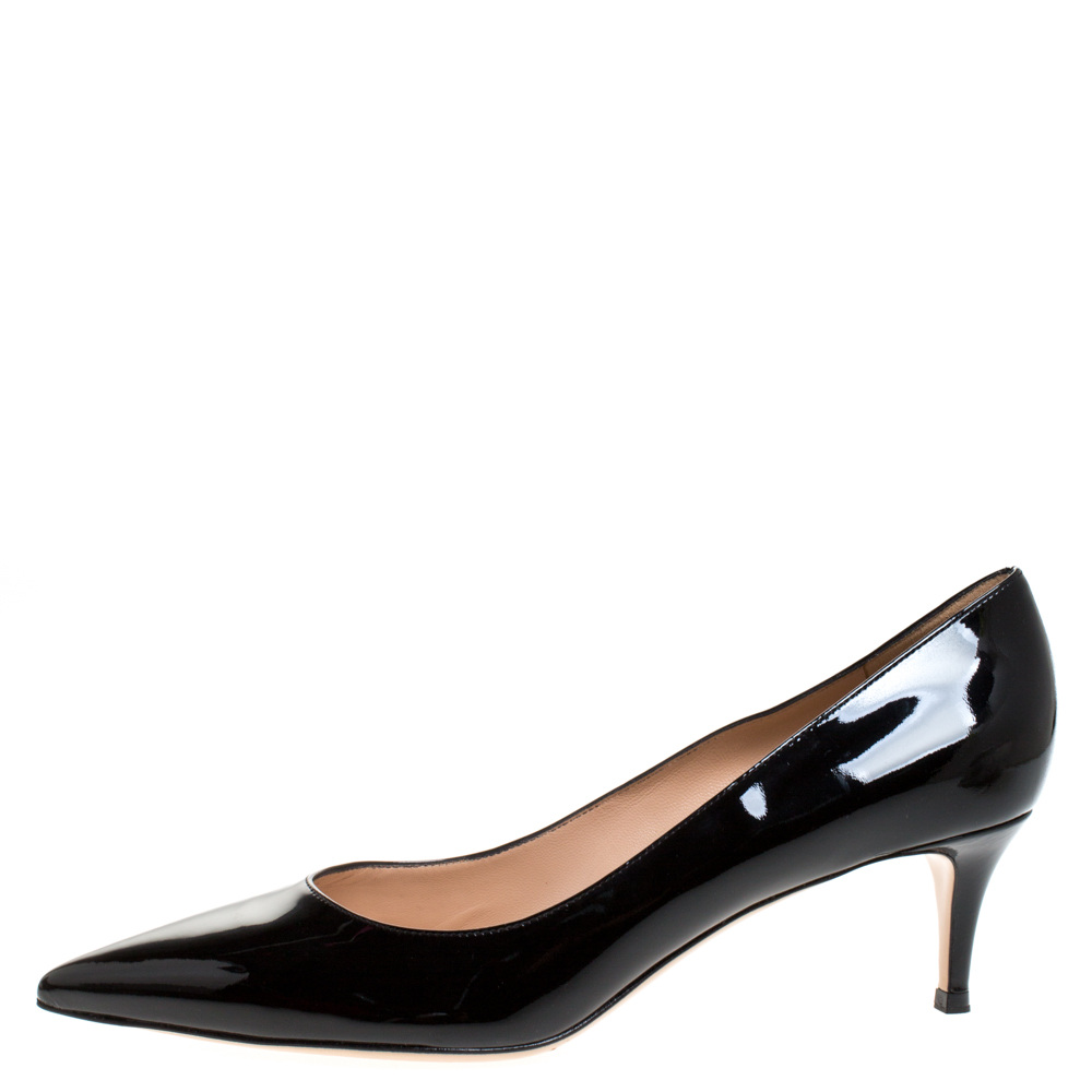 

Gianvito Rossi Black Patent Leather Squared Pumps Size