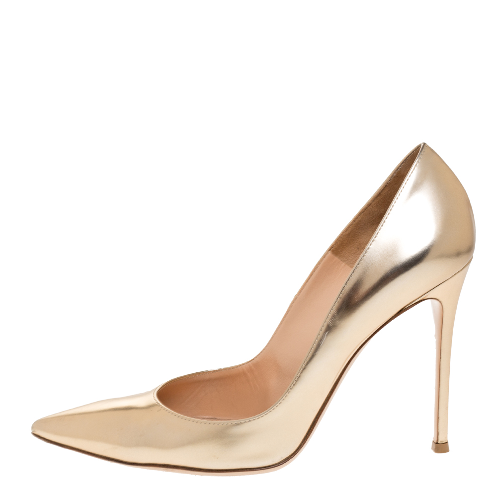 

Gianvito Rossi Metallic Gold Leather Pointed Toe Pumps Size