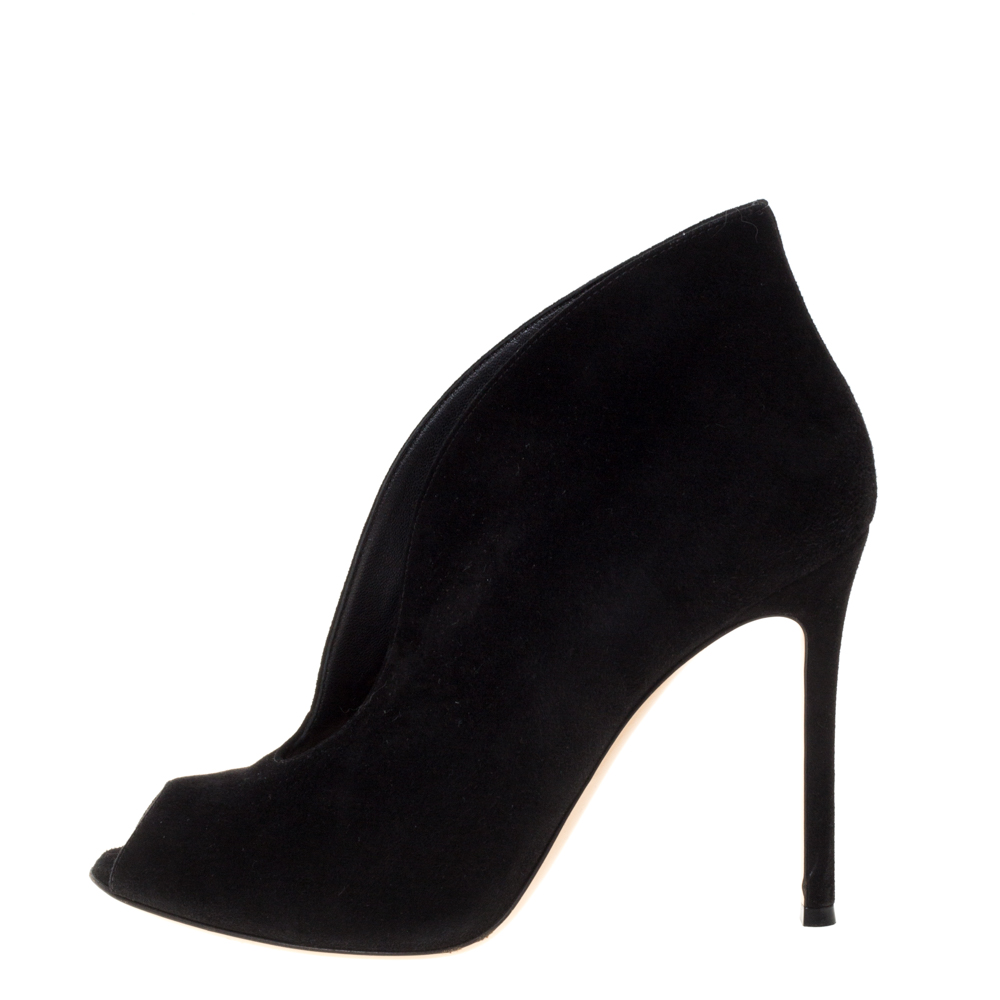 

Gianvito Rossi Black Suede Vamp Peep Toe Booties Size