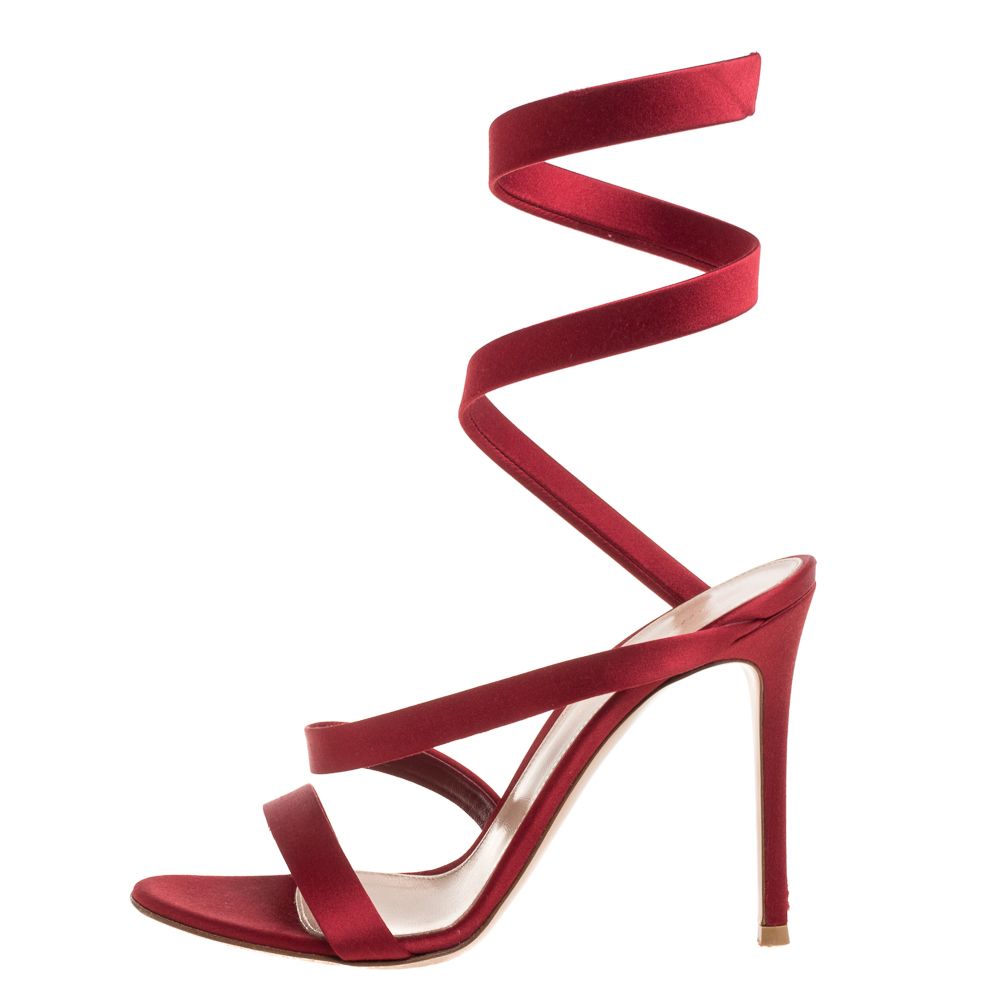 

Gianvito Rossi Red Satin Opera Open Toe Sandals Size