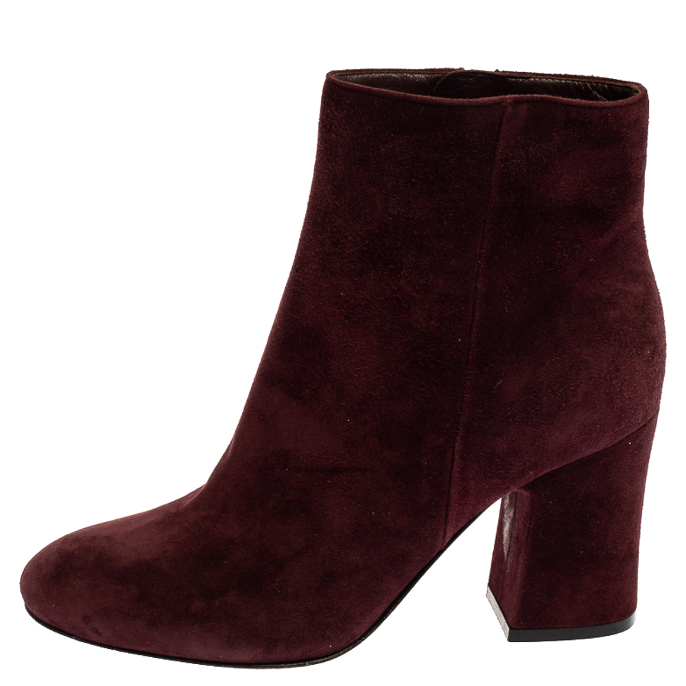 

Gianvito Rossi Burgundy Suede Margaux Ankle Boots Size