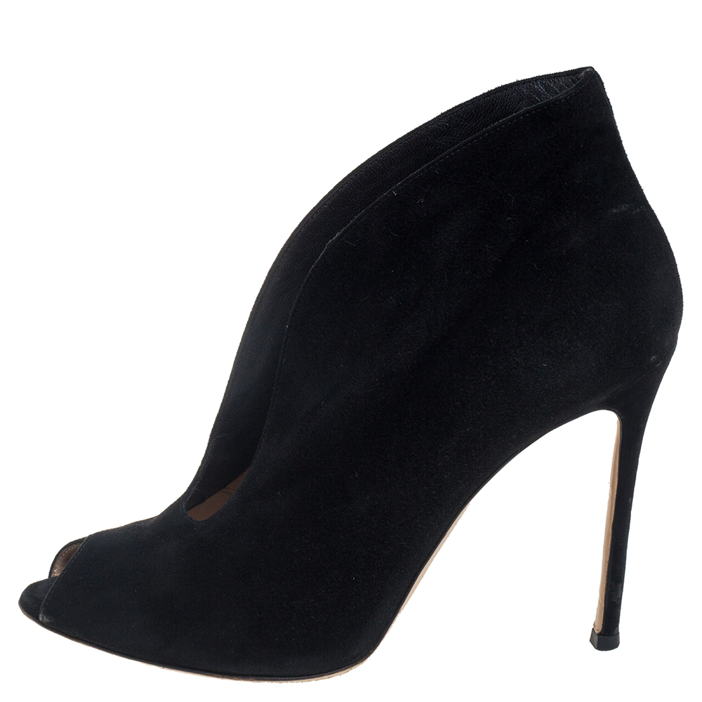 

Gianvito Rossi Black Suede Vamp Booties Size