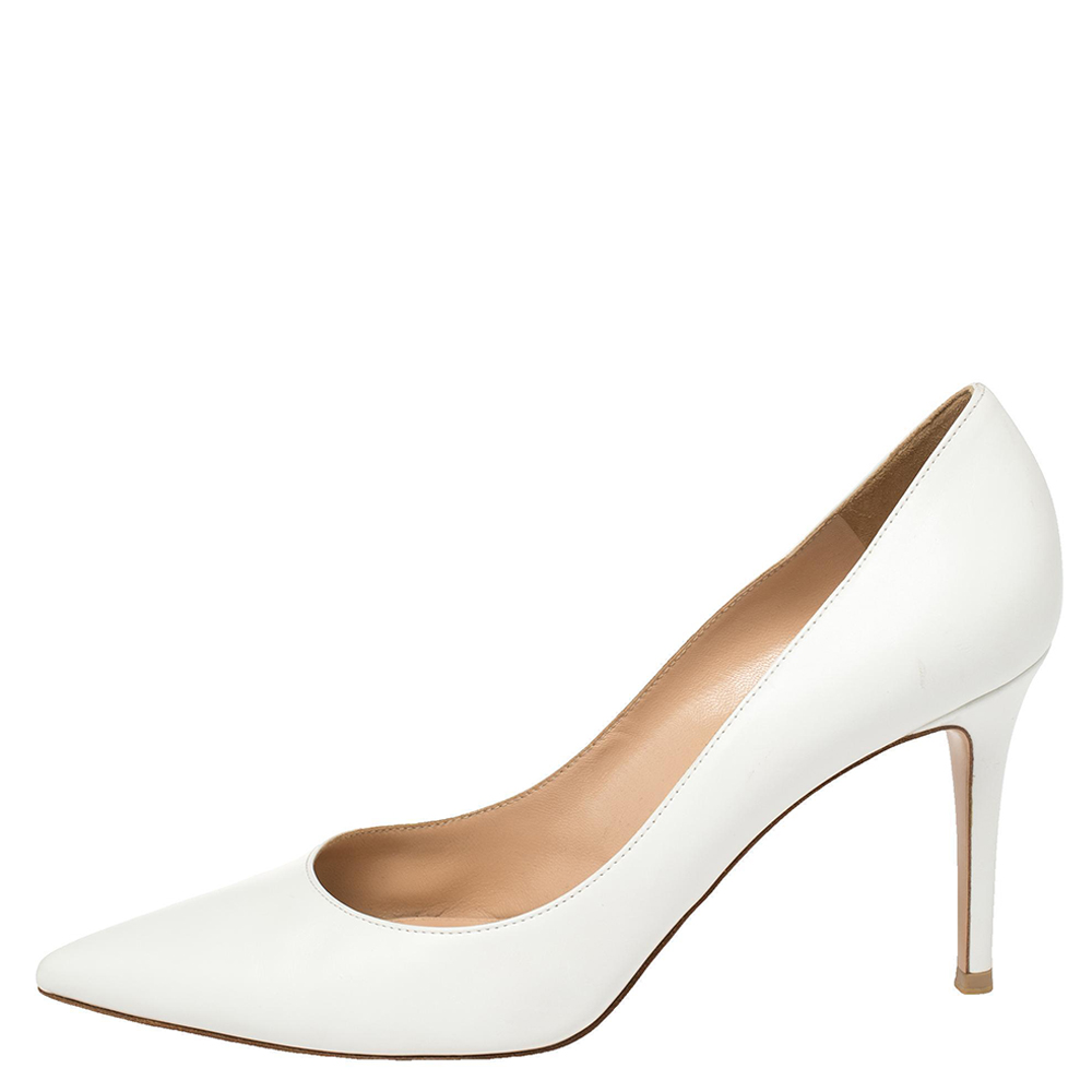 

Gianvito Rossi White Leather Pointed Toe Pumps Size