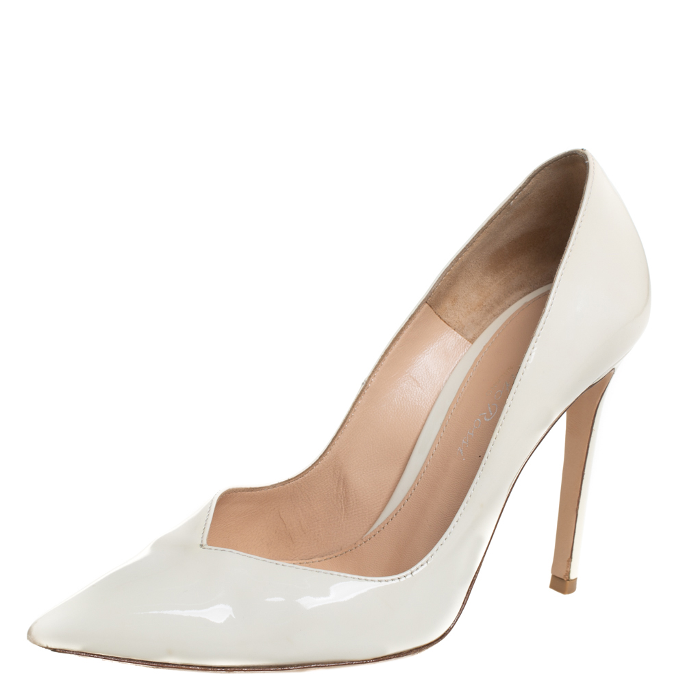 Pre-owned Gianvito Rossi Cream Patent Leather Pointed Toe Pumps Size 35