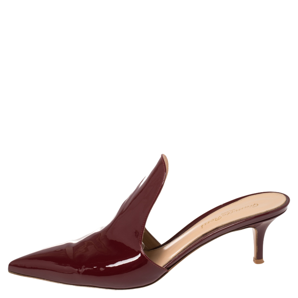 

Gianvito Rossi Burgundy Patent Leather Aramis Mules Size