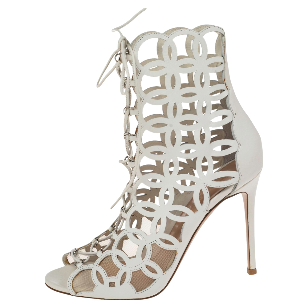 

Gianvito Rossi White Cutout Leather Lace Up Peep Toe Sandals Size