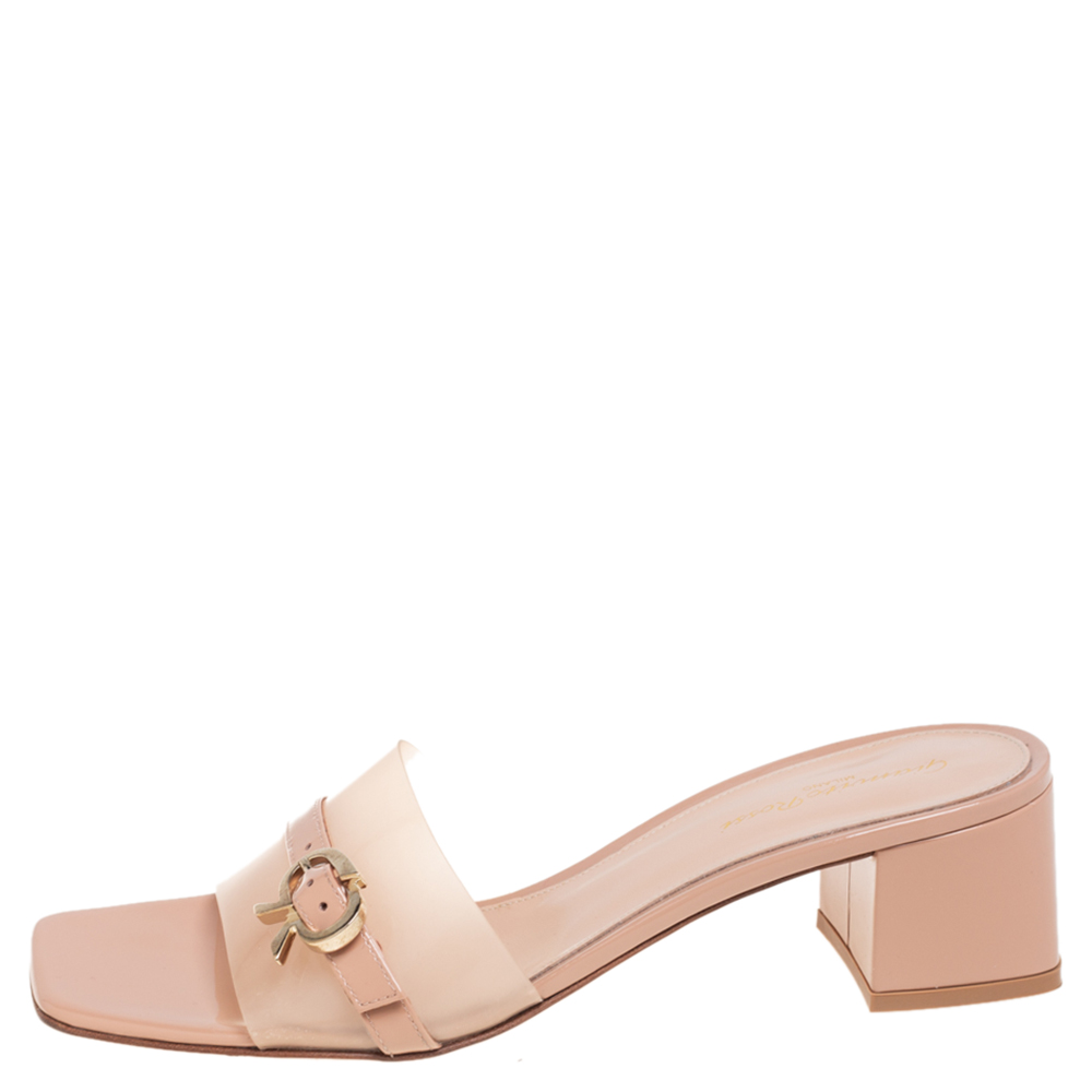

Gianvito Rossi Beige Patent Leather and PVC Gemini Slide Block Heel Sandals Size