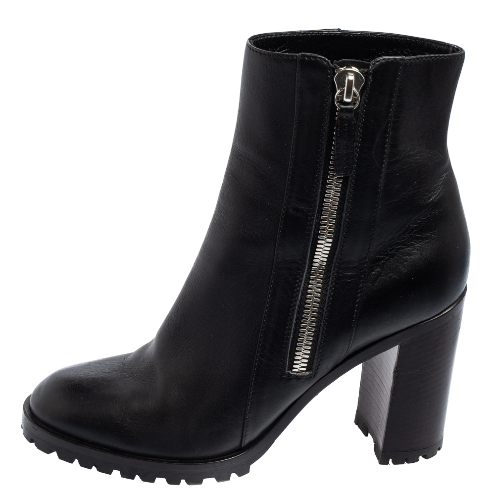 

Gianvito Rossi Black Leather Round Toe Block Heel Ankle Boots Size