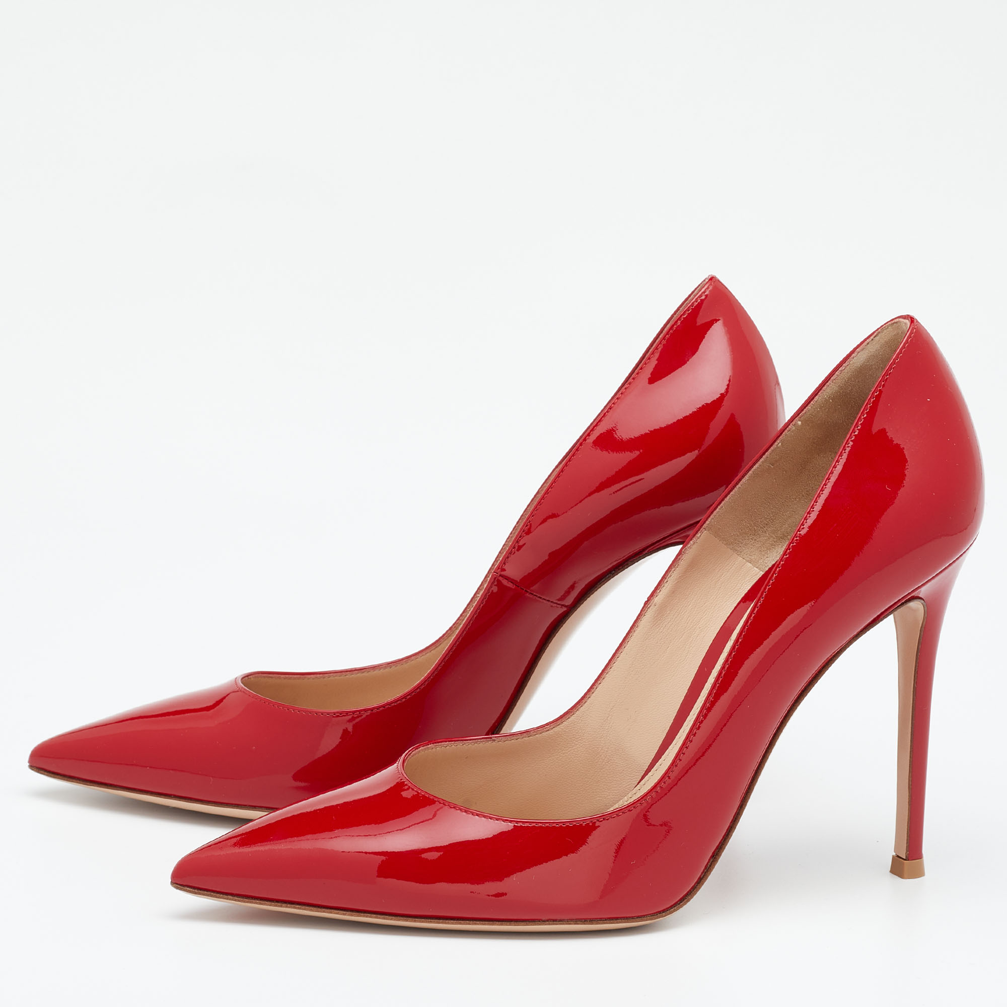 

Gianvito Rossi Red Patent Leather Pointed Toe Pumps Size