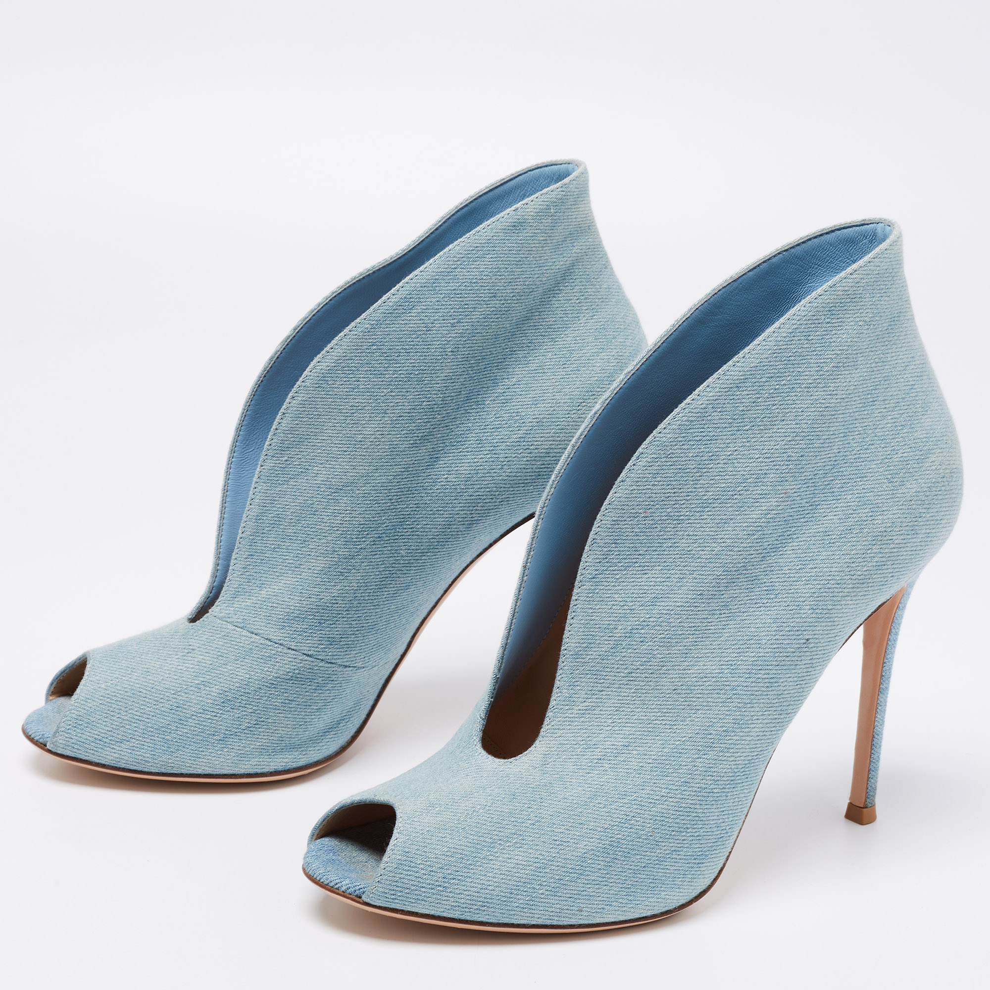 

Gianvito Rossi Blue Denim Vamp Peep Toe Booties Size