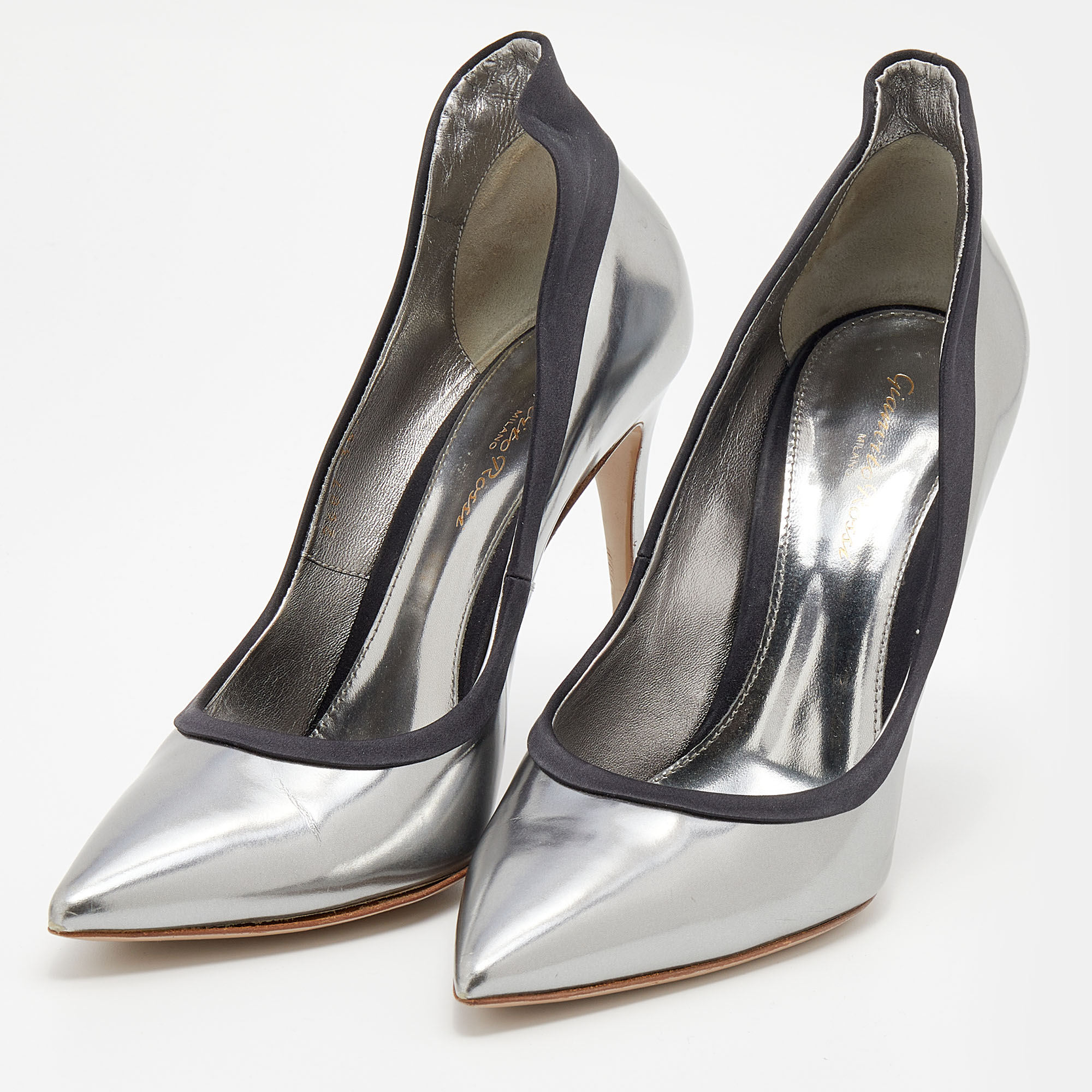 

Gianvito Rossi Metallic Silver Patent Leather Pointed Toe Pumps Size