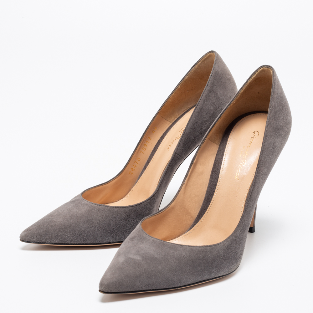 

Gianvito Rossi Grey Suede Pointed Toe Pumps Size