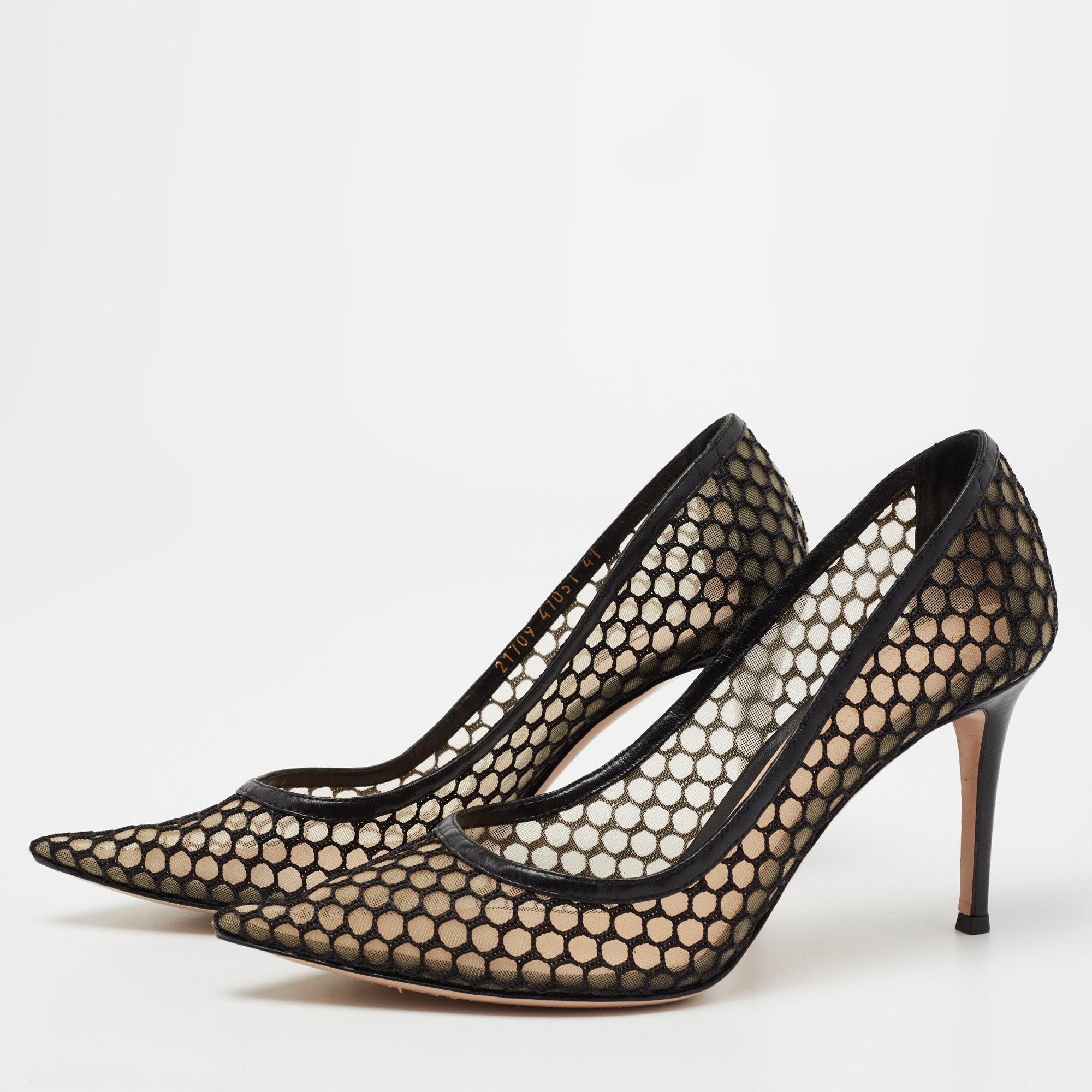 

Gianvito Rossi Black Mesh and Leather Trim Pointed Toe Pumps Size