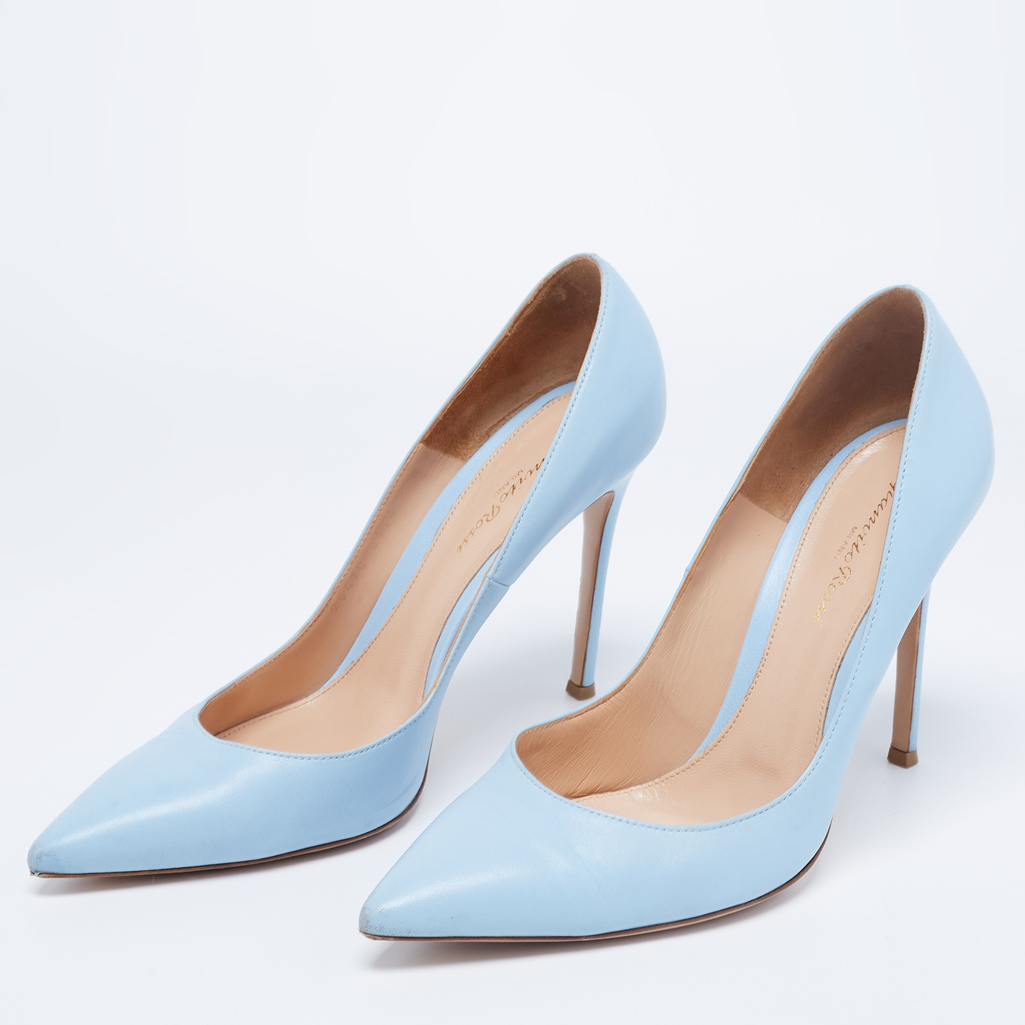 

Gianvito Rossi Light Blue Leather Pointed Toe Pumps Size