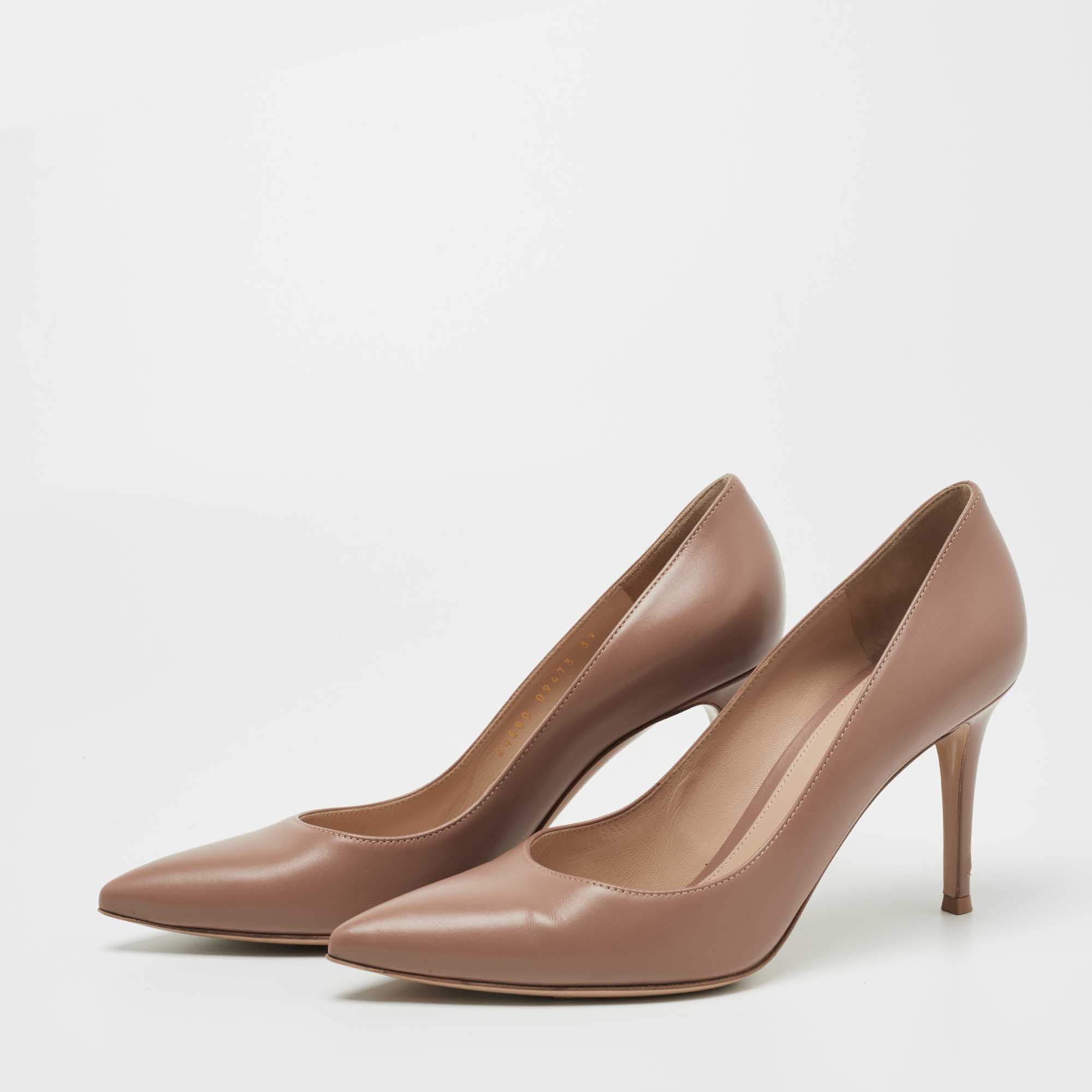 

Gianvito Rossi Light Brown Leather Pointed Toe Pumps Size