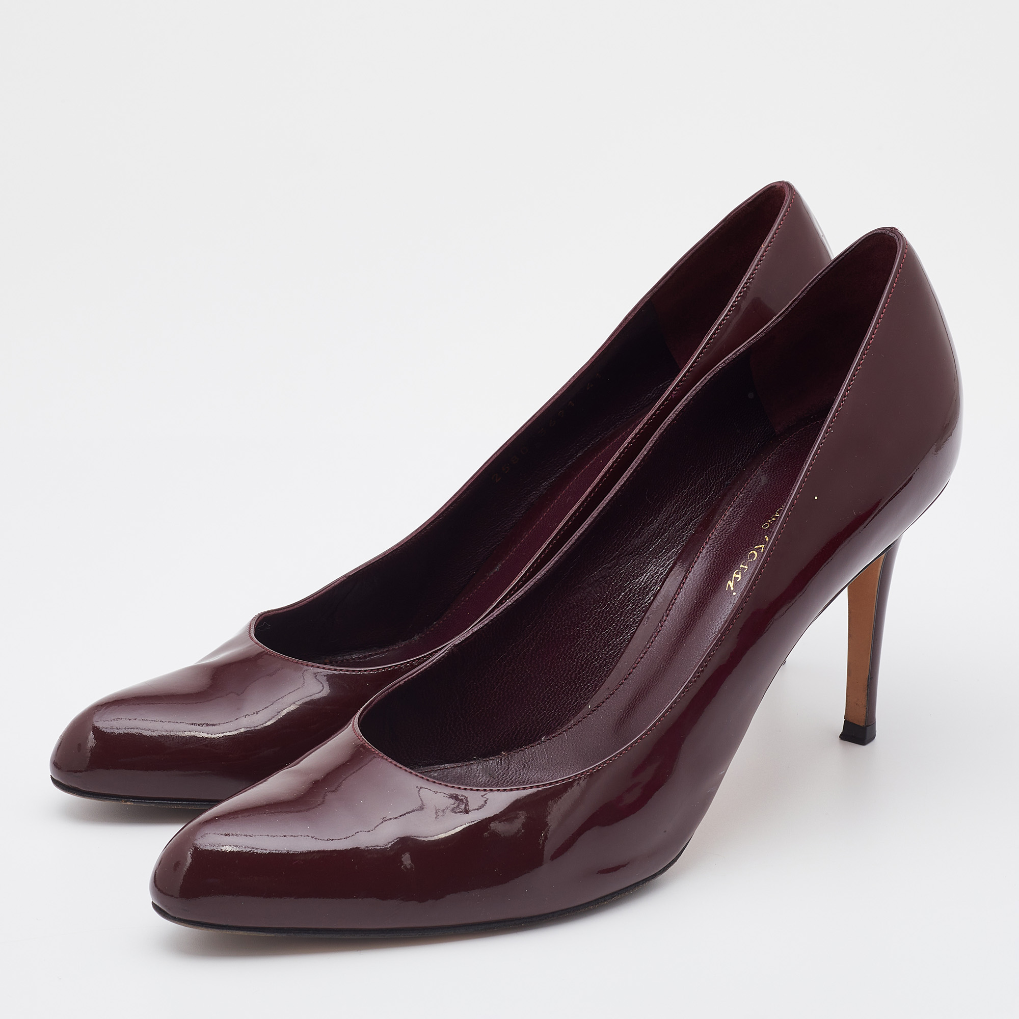 

Gianvito Rossi Burgundy Patent Leather Pumps Size