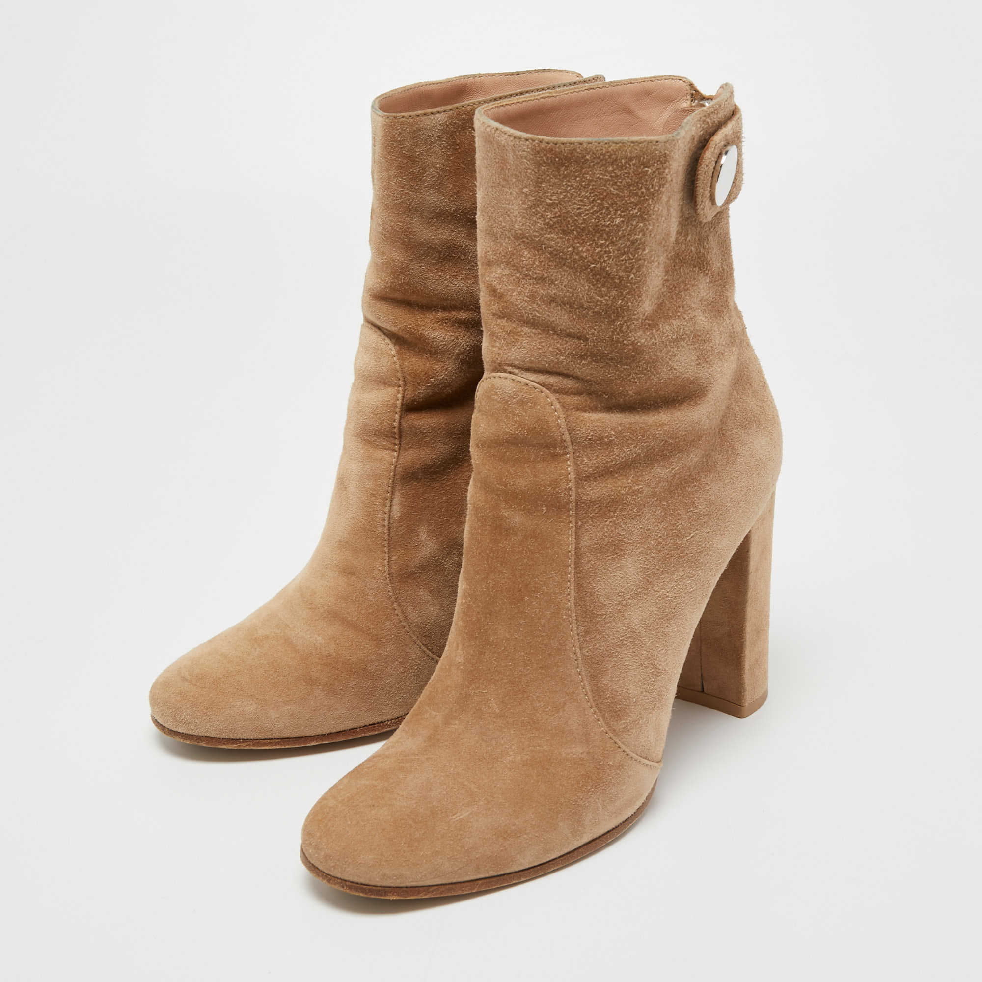 

Gianvito Rossi Brown Suede Ankle Boots Size