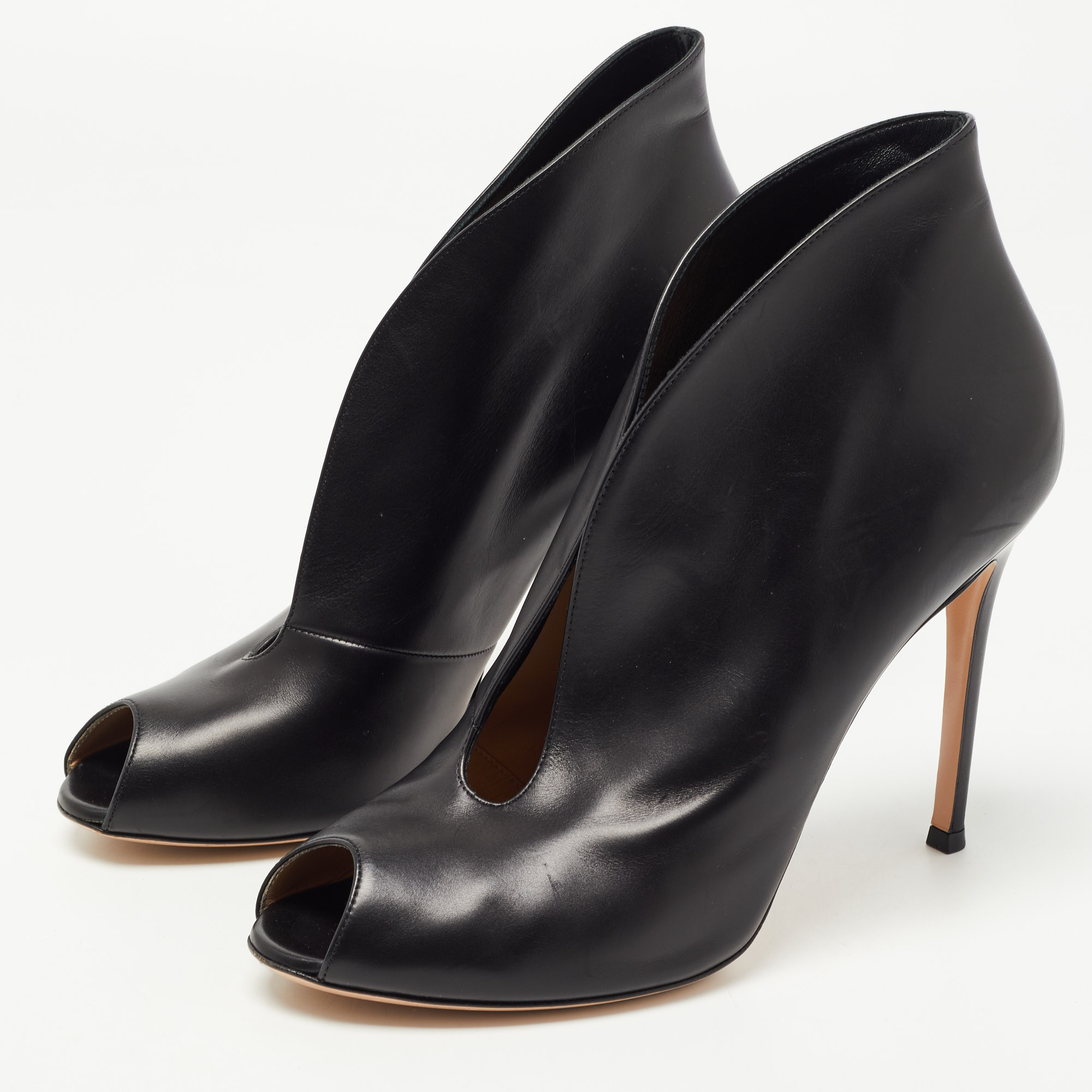 

Gianvito Rossi Black Leather Vamp Ankle Booties Size